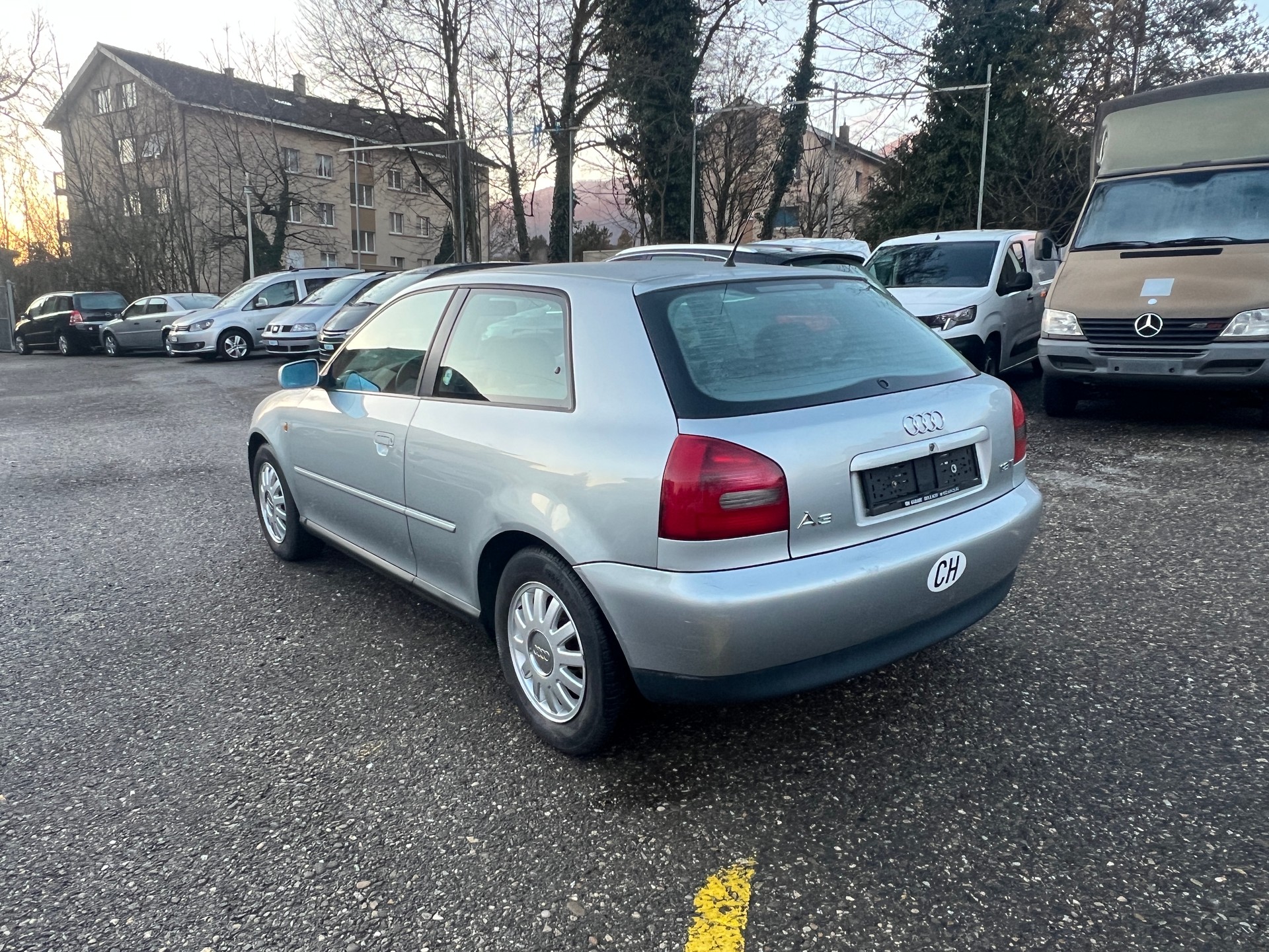 AUDI A3 1.8 T Ambiente-image-9
