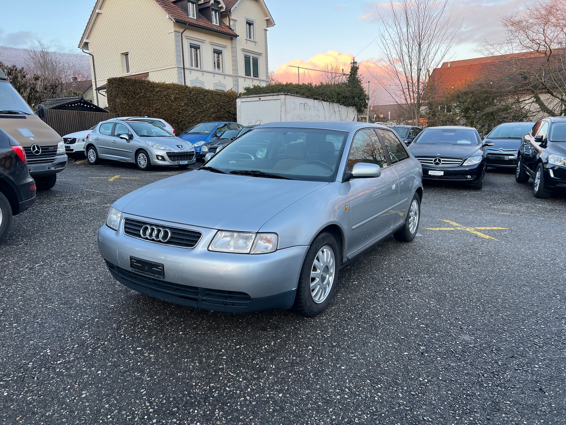 AUDI A3 1.8 T Ambiente-image-0