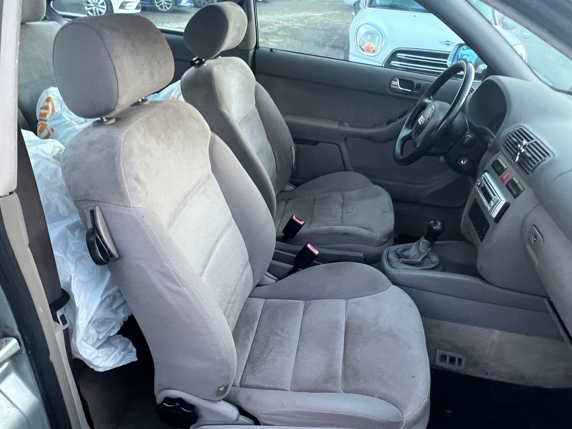 AUDI A3 1.8 T Ambiente-image-14