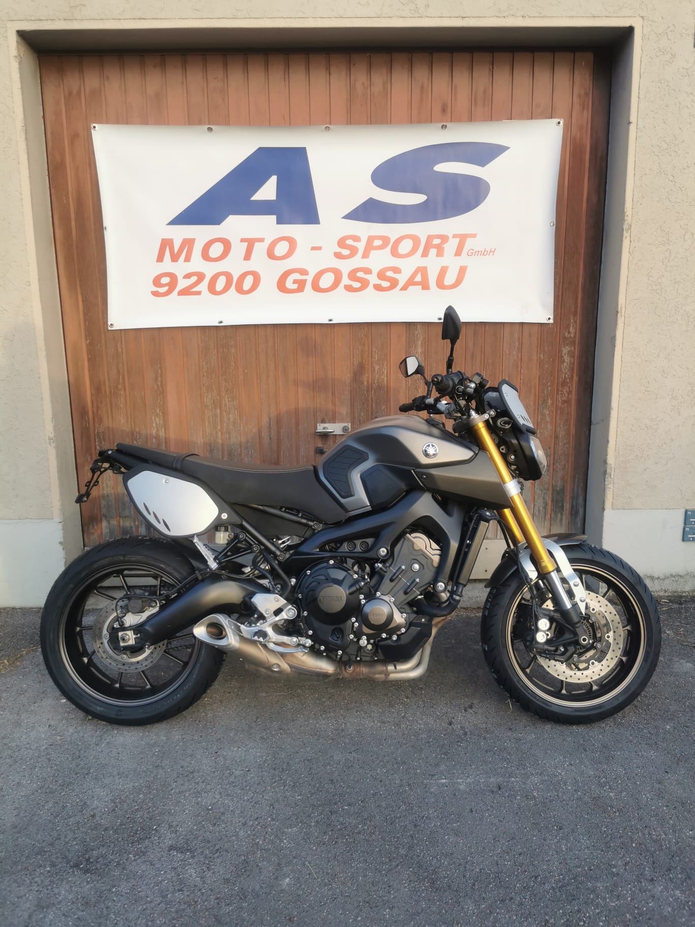 YAMAHA MT-09 ABS Sport Tracker