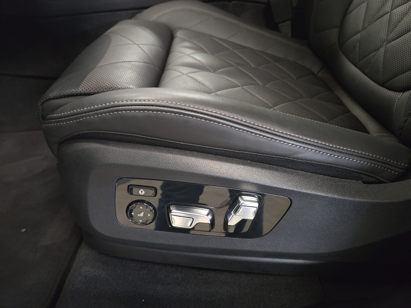 BMW X5 xDrive 48V 30d M Sport Steptronic-image-15