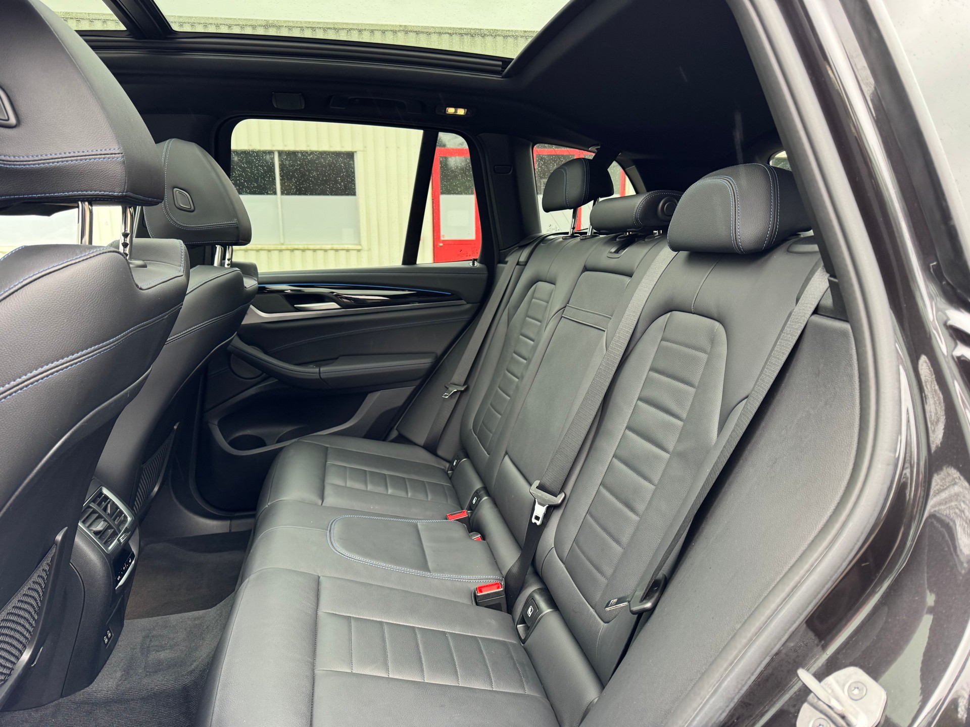 BMW iX3 Impressive-image-9