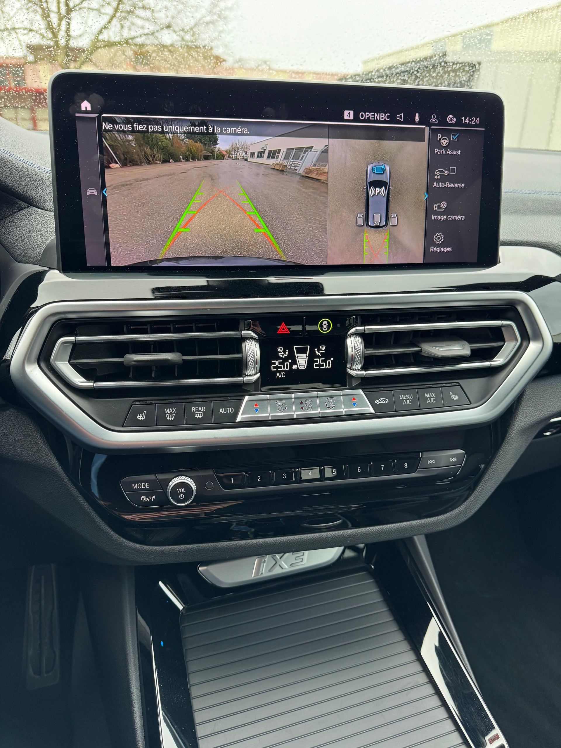 BMW iX3 Impressive-image-12