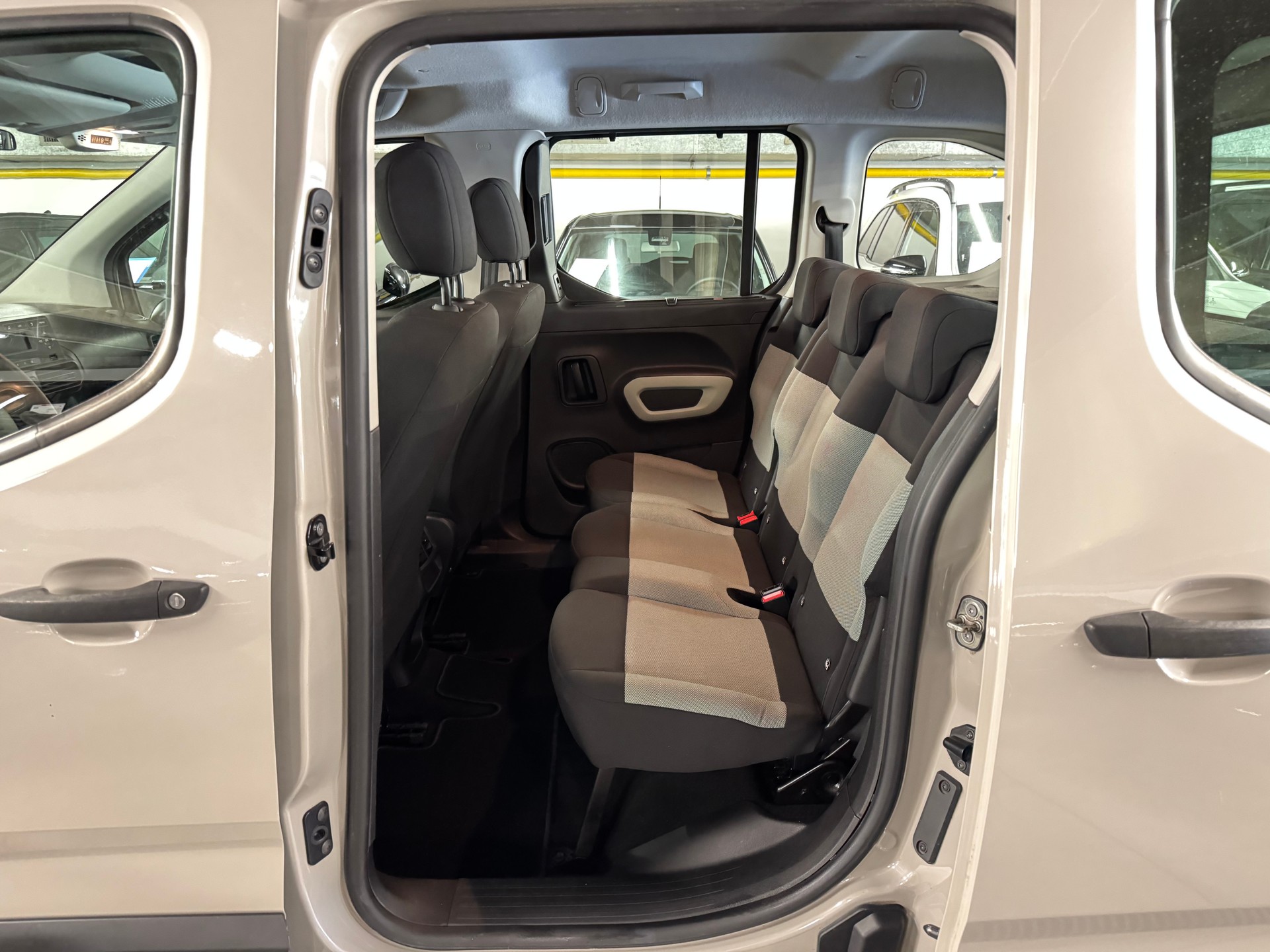 CITROEN Berlingo 1.5 BlueHDi S&S 7 Plätze Live-image-9