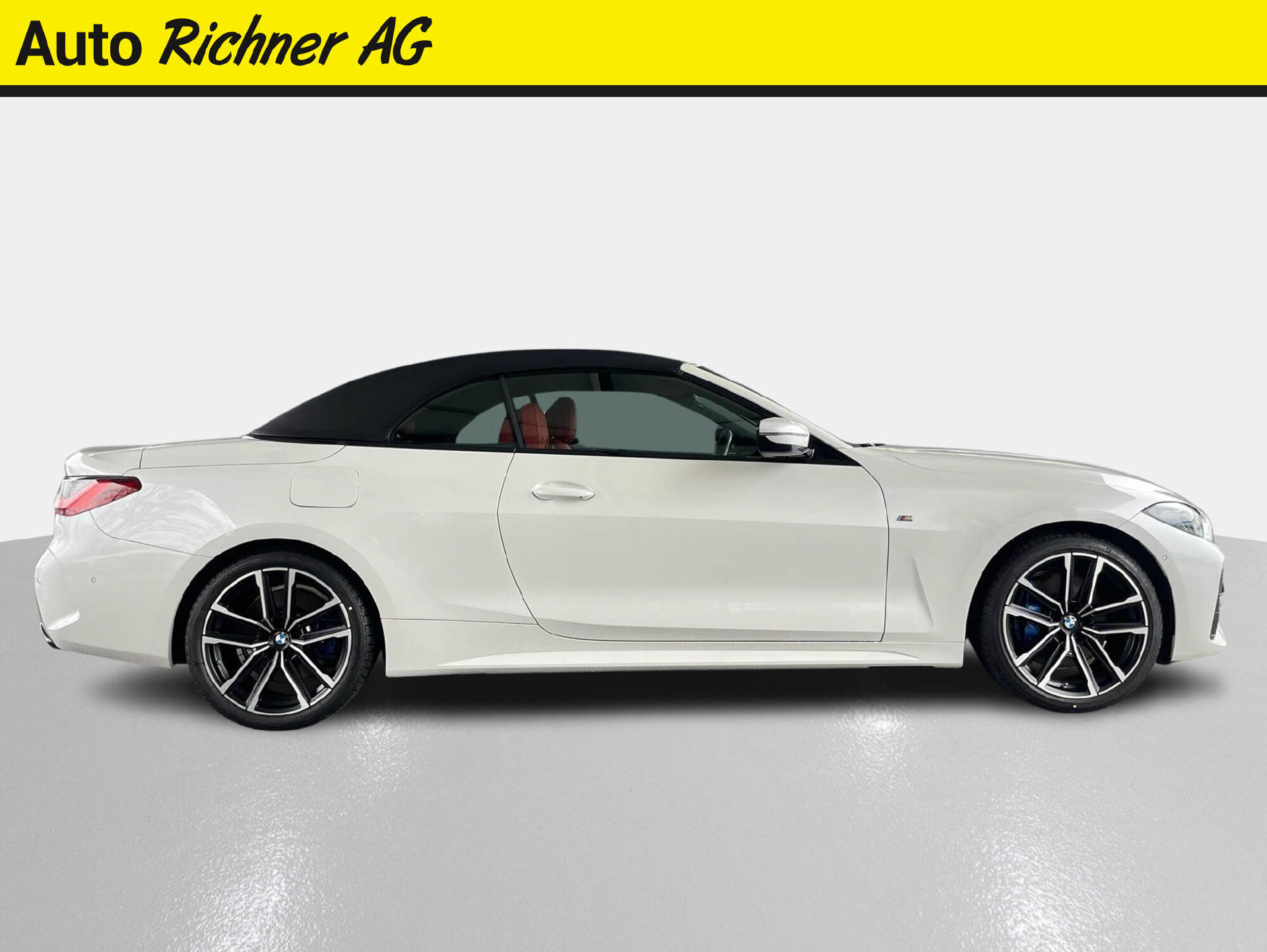 BMW M440i xDrive Cabrio-image-2
