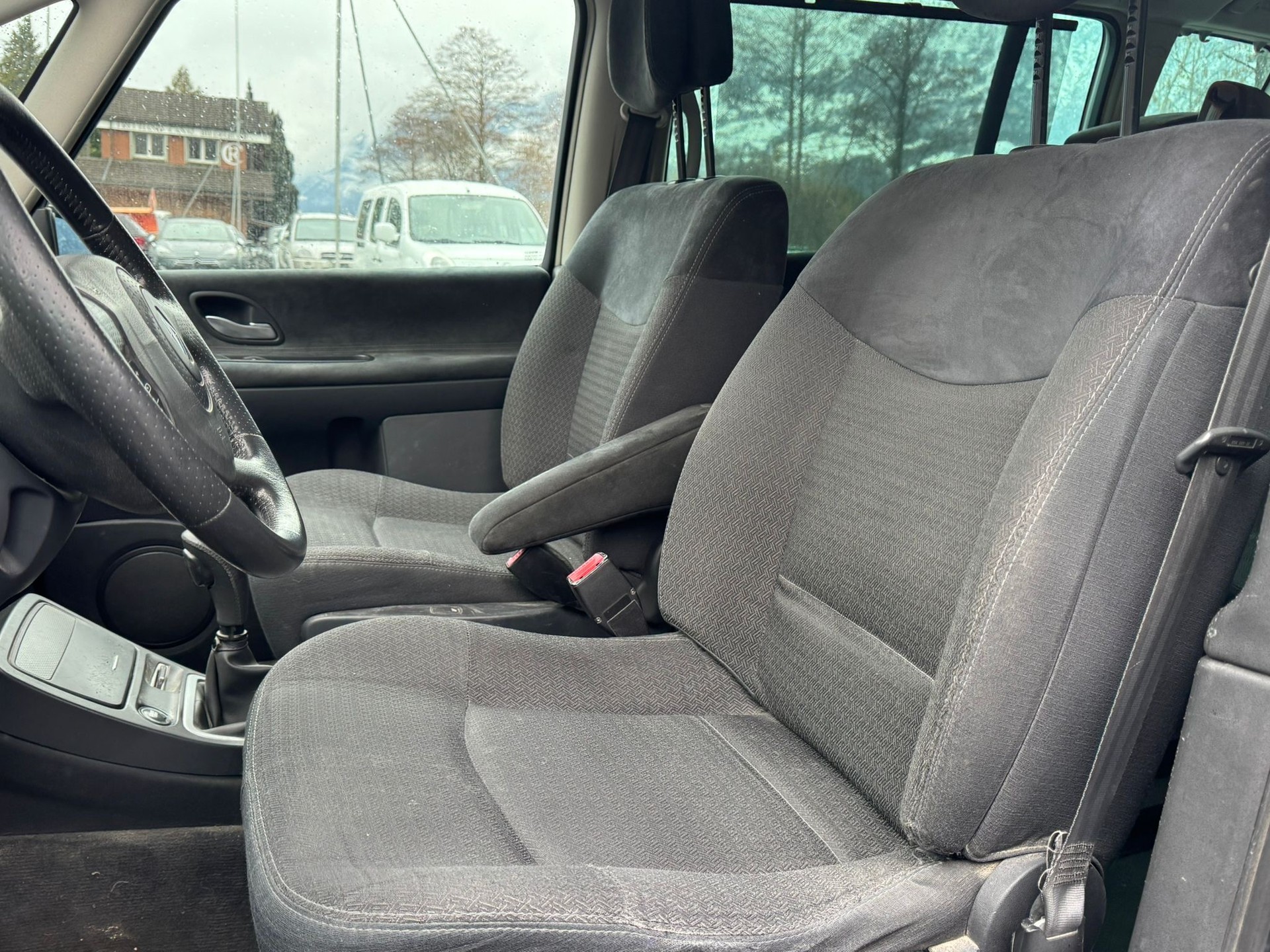 RENAULT Grand Espace 2.0 Turbo Tech'Run Automatic-image-11