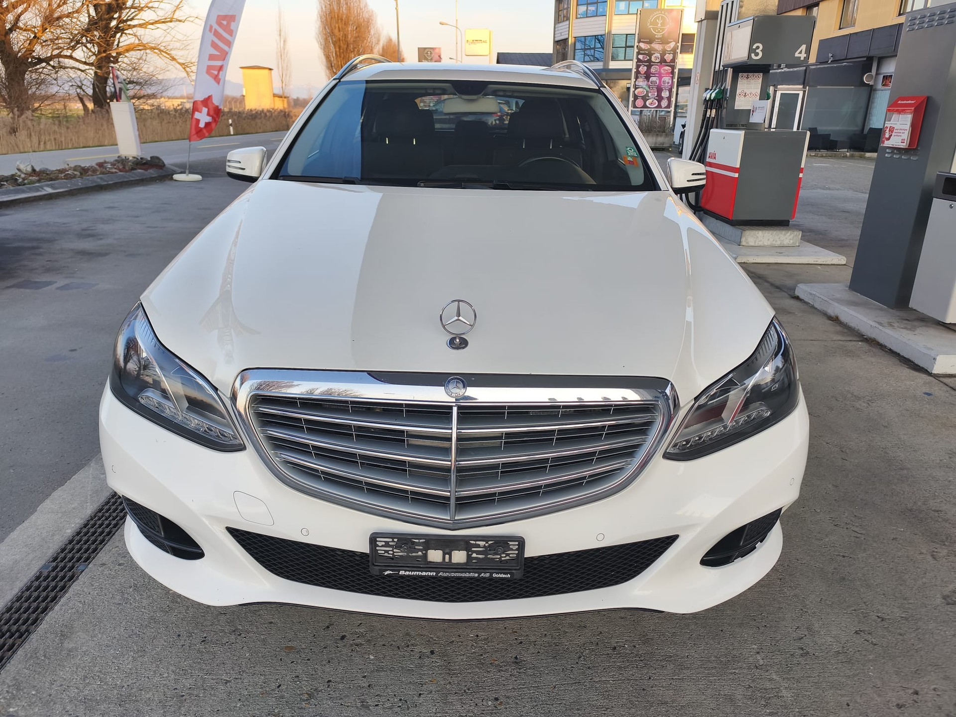 MERCEDES-BENZ E 350 BlueTEC Avantgarde 4Matic 7G-Tronic-image-4