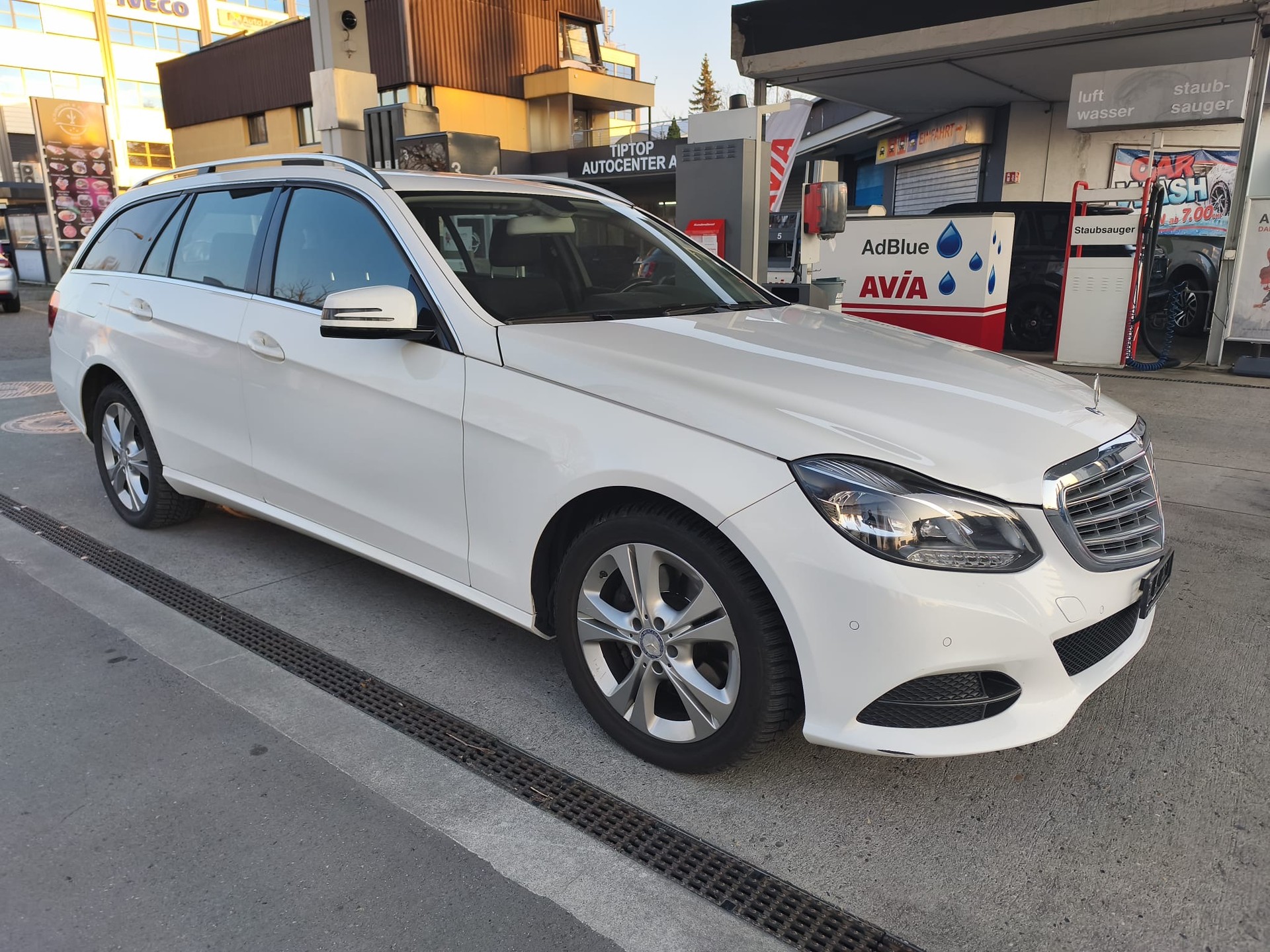 MERCEDES-BENZ E 350 BlueTEC Avantgarde 4Matic 7G-Tronic-image-0