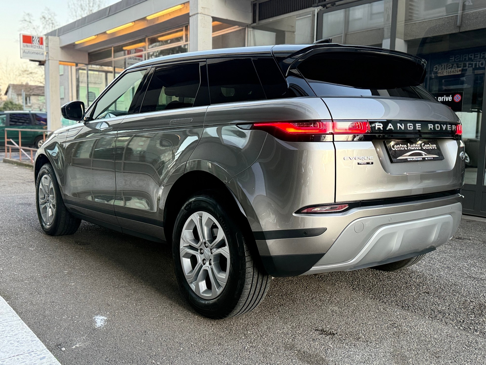 LAND ROVER Range Rover Evoque P 200 MHEV HSE AT9-image-3