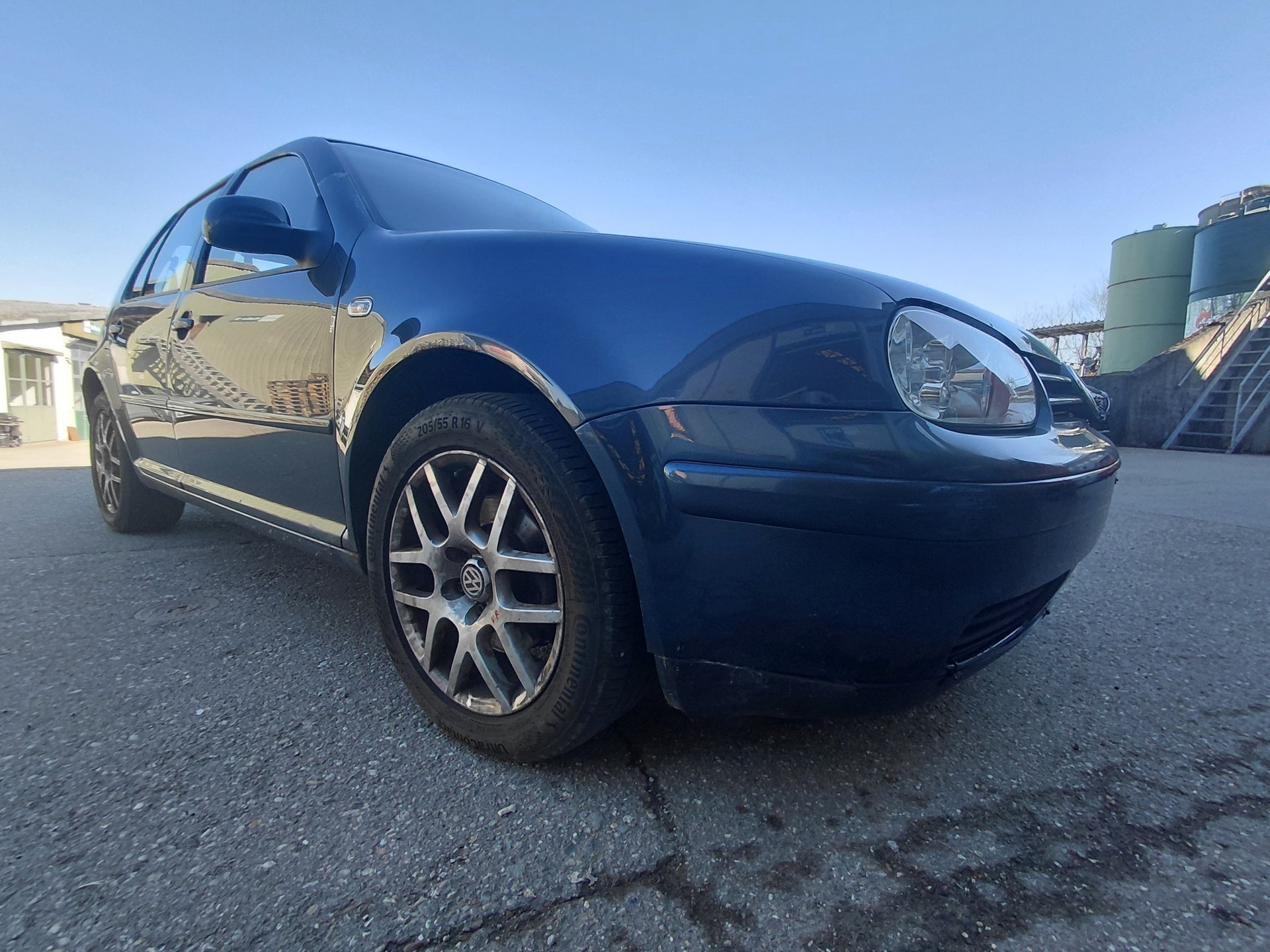 VW Golf 1.9 TDI Comfortline 4Motion-image-1