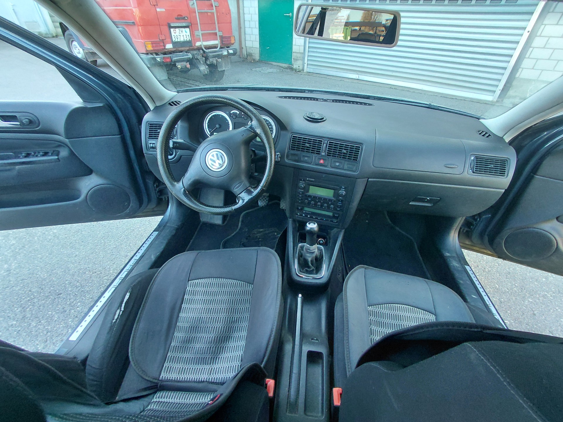 VW Golf 1.9 TDI Comfortline 4Motion-image-13