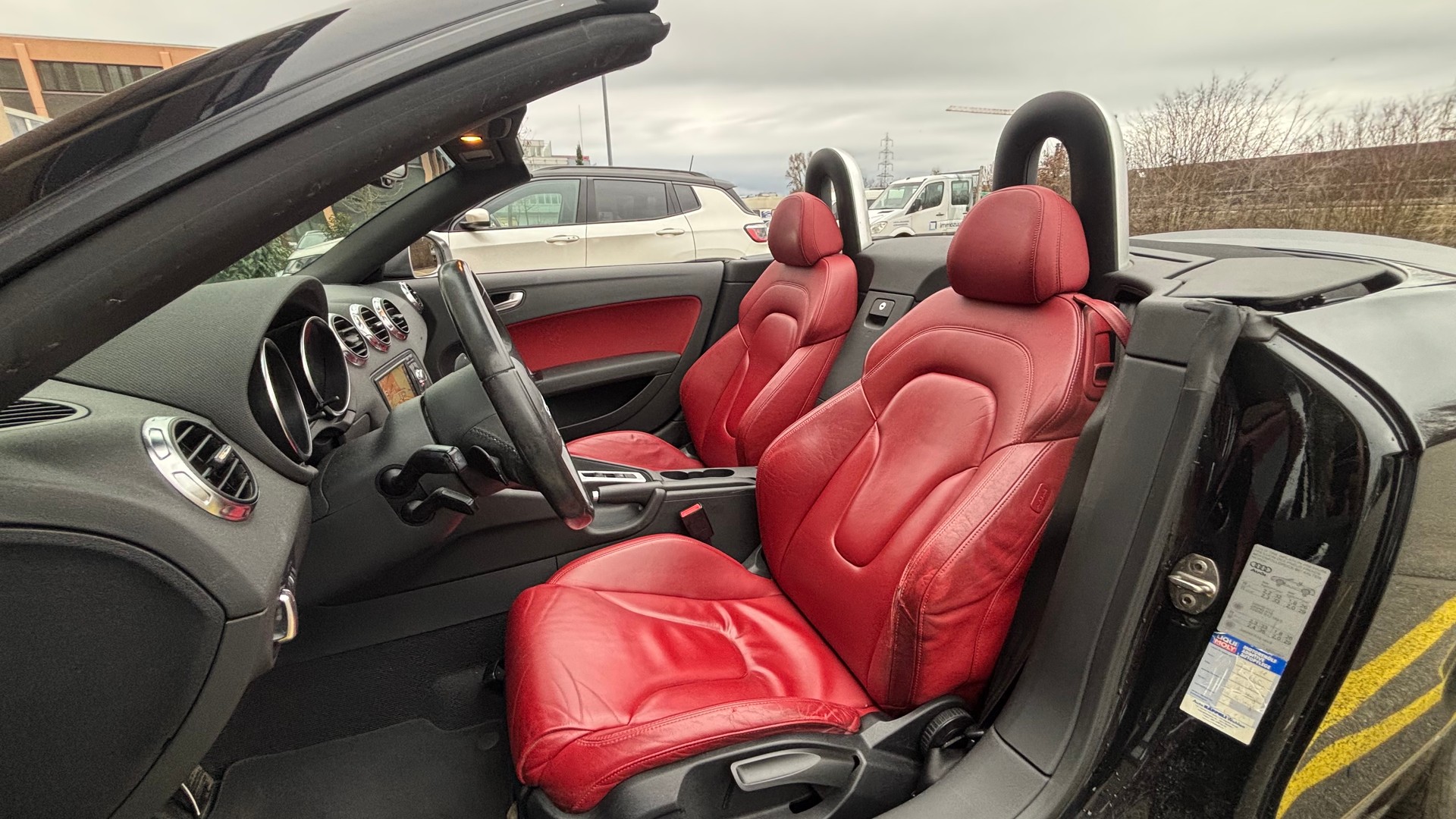 AUDI TT Roadster 3.2 quattro-image-5