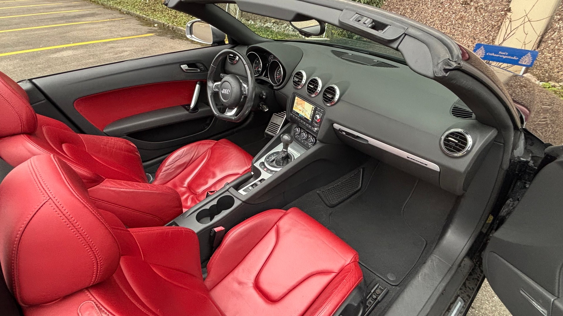 AUDI TT Roadster 3.2 quattro-image-6
