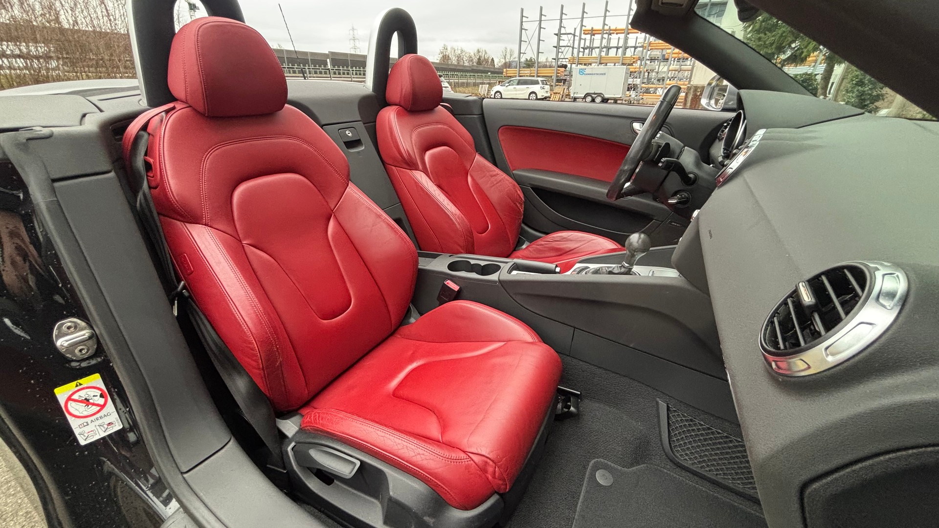 AUDI TT Roadster 3.2 quattro-image-7