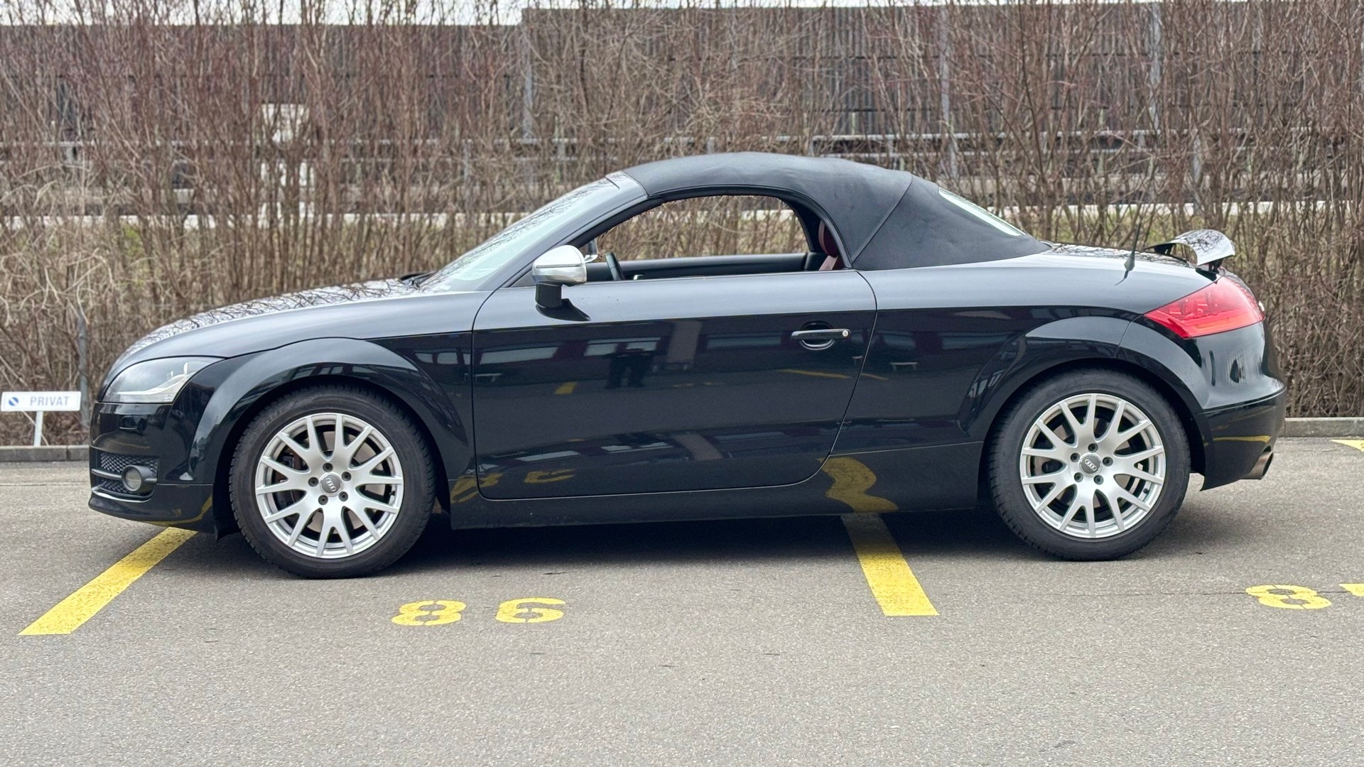 AUDI TT Roadster 3.2 quattro-image-4