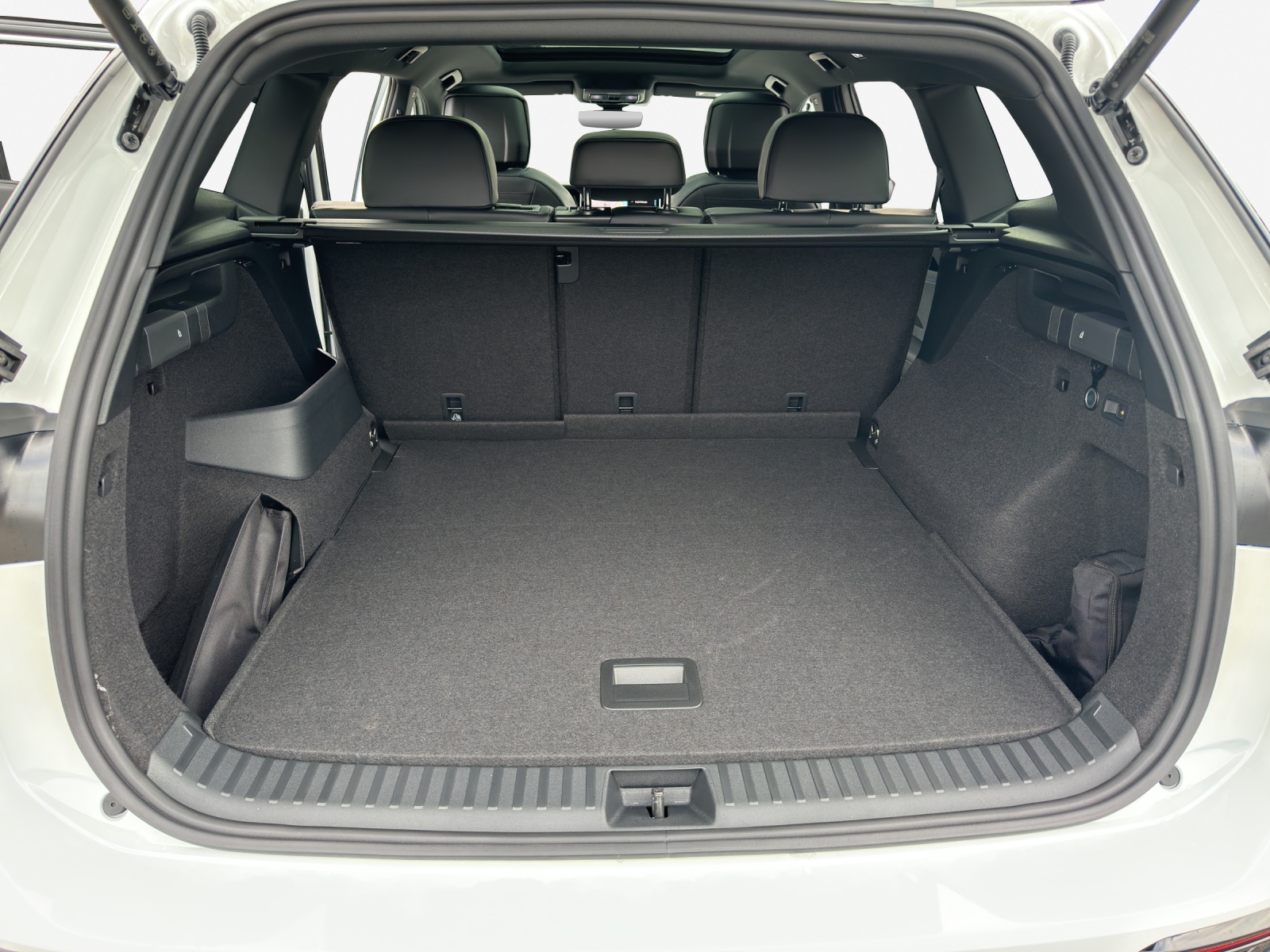 VW Tayron 2.0 TSI R-Line DSG 4Motion-image-12