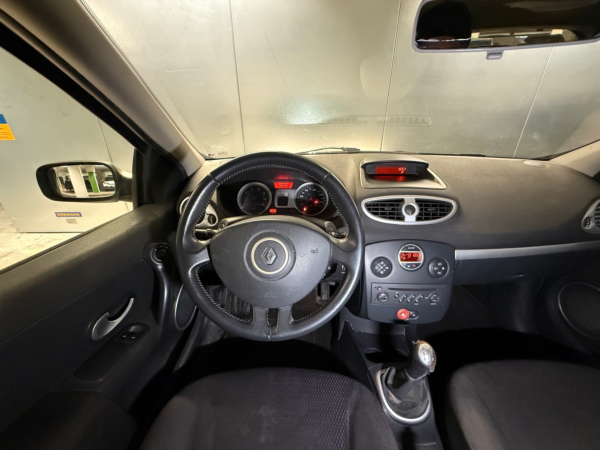 RENAULT Clio Grandtour 1.2 16V Turbo Dynamique-image-10