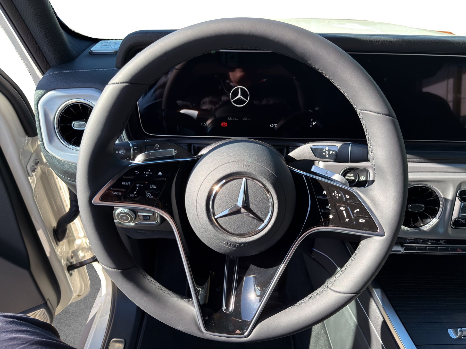 MERCEDES-BENZ G 450d 9G-Tronic-image-10