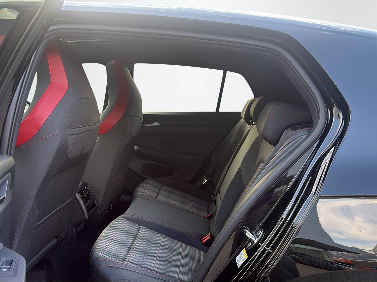 VW Golf VIII 2.0 TSI GTI DSG-image-8