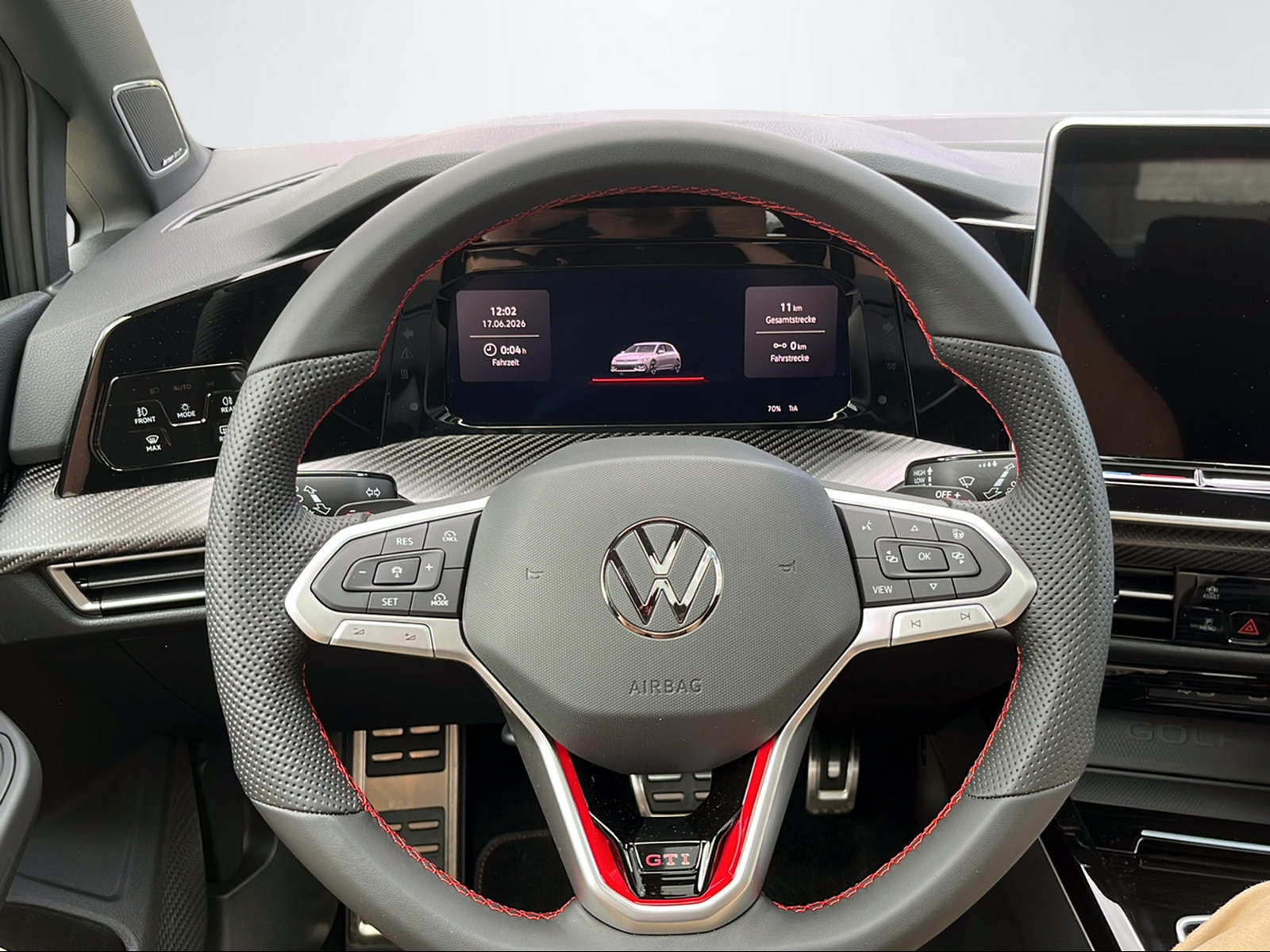 VW Golf VIII 2.0 TSI GTI DSG-image-10
