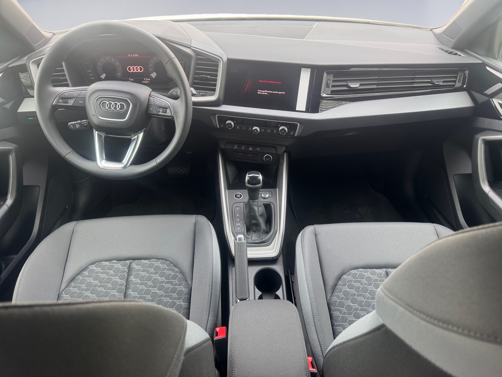 AUDI A1 Sportback 30 TFSI Attraction S-tronic-image-9