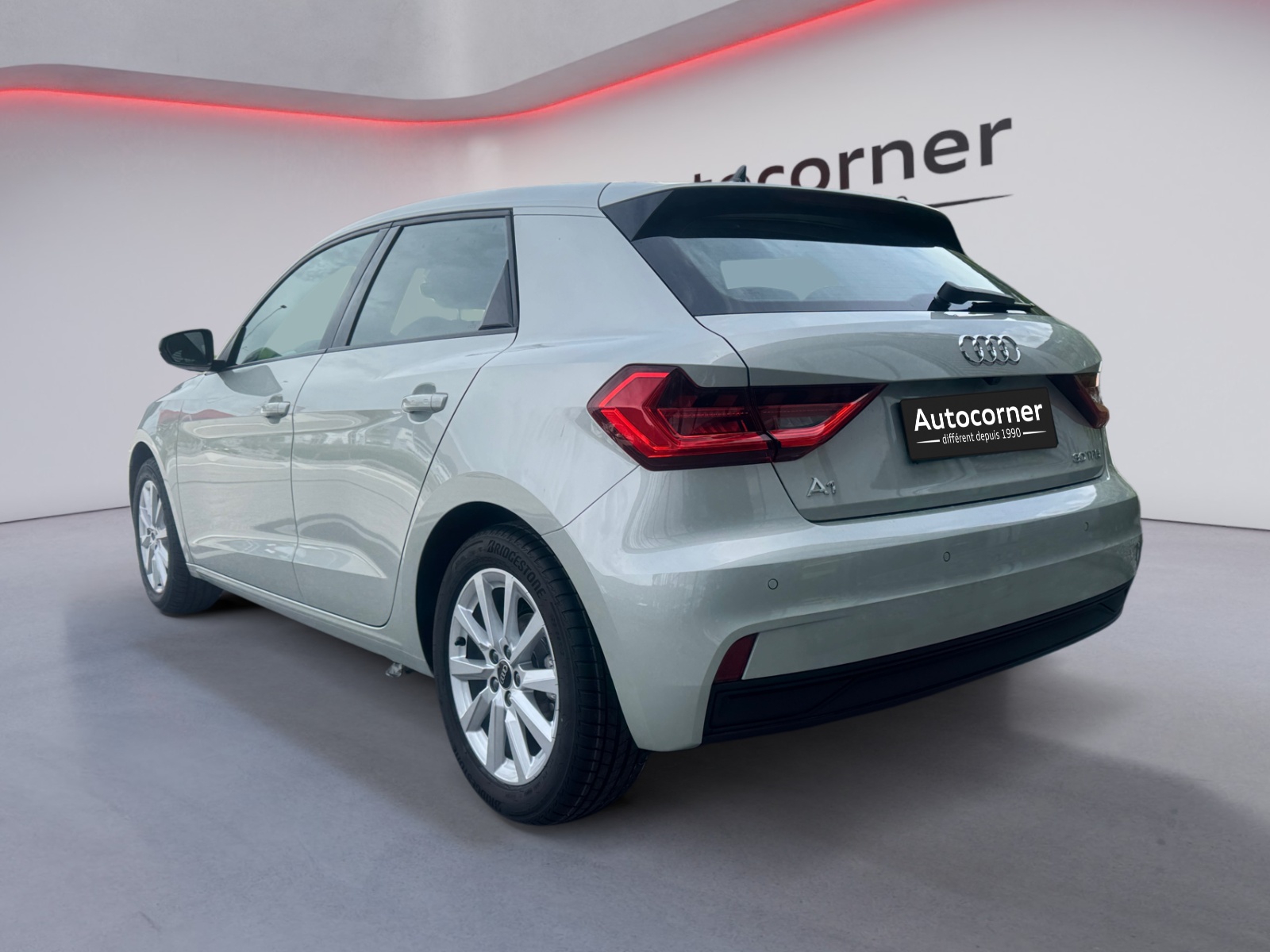 AUDI A1 Sportback 30 TFSI Attraction S-tronic-image-2