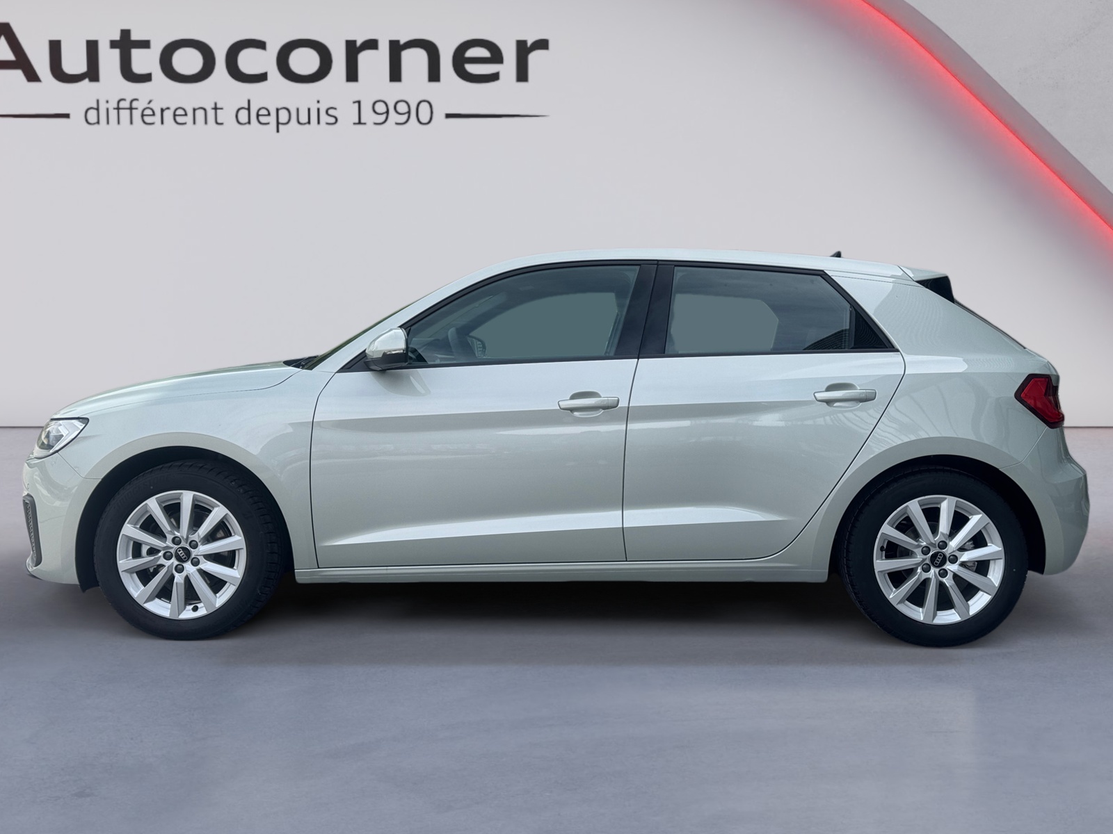 AUDI A1 Sportback 30 TFSI Attraction S-tronic-image-1
