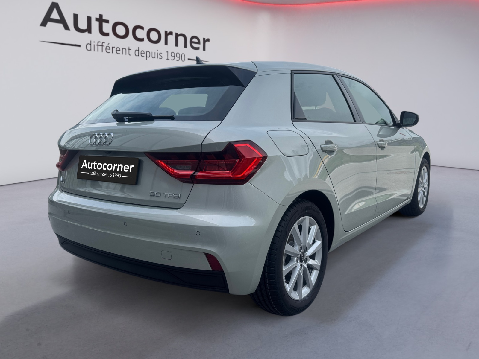 AUDI A1 Sportback 30 TFSI Attraction S-tronic-image-4