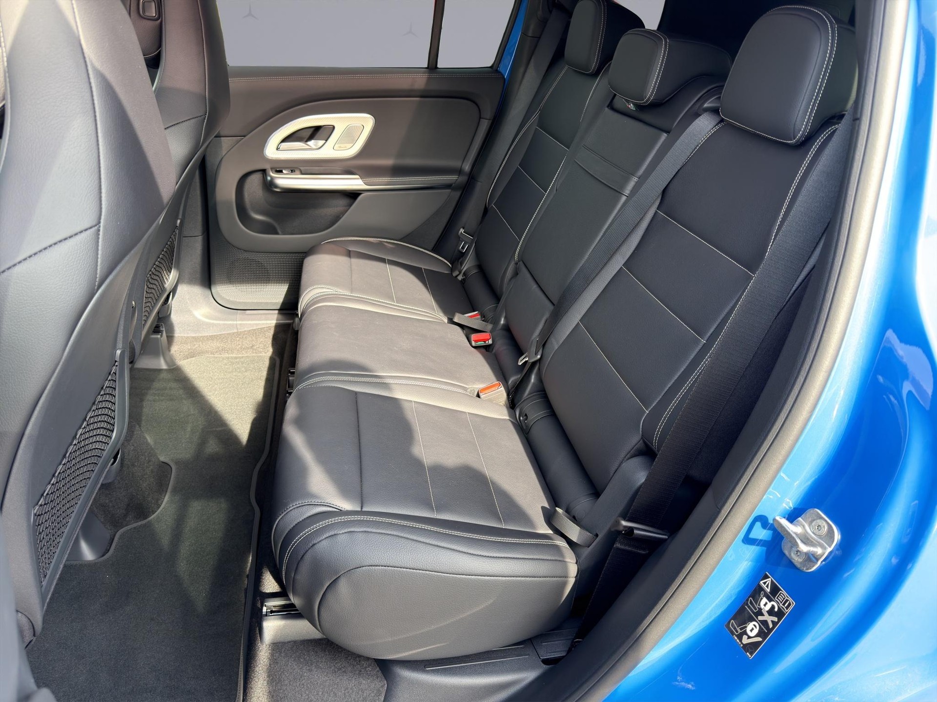MERCEDES-BENZ GLB 350 4matic-image-9