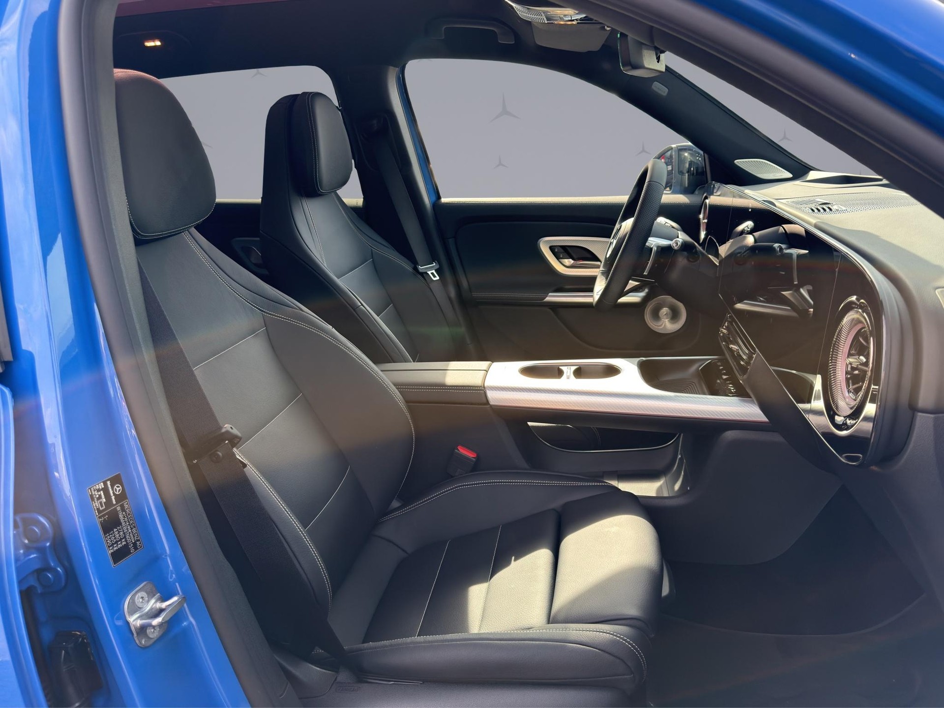 MERCEDES-BENZ GLB 350 4matic-image-15