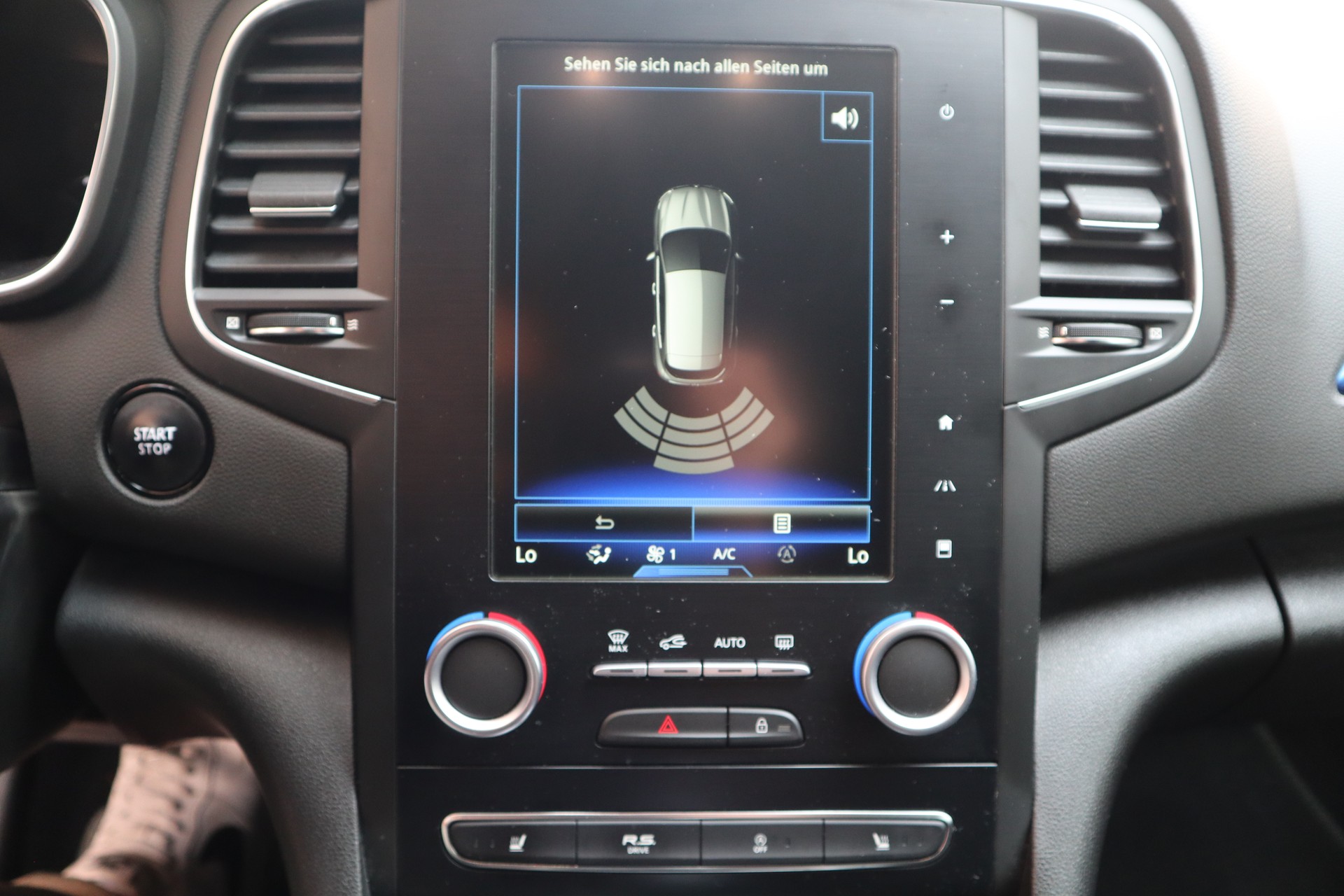 RENAULT Mégane 1.6 16V Turbo GT EDC-image-14
