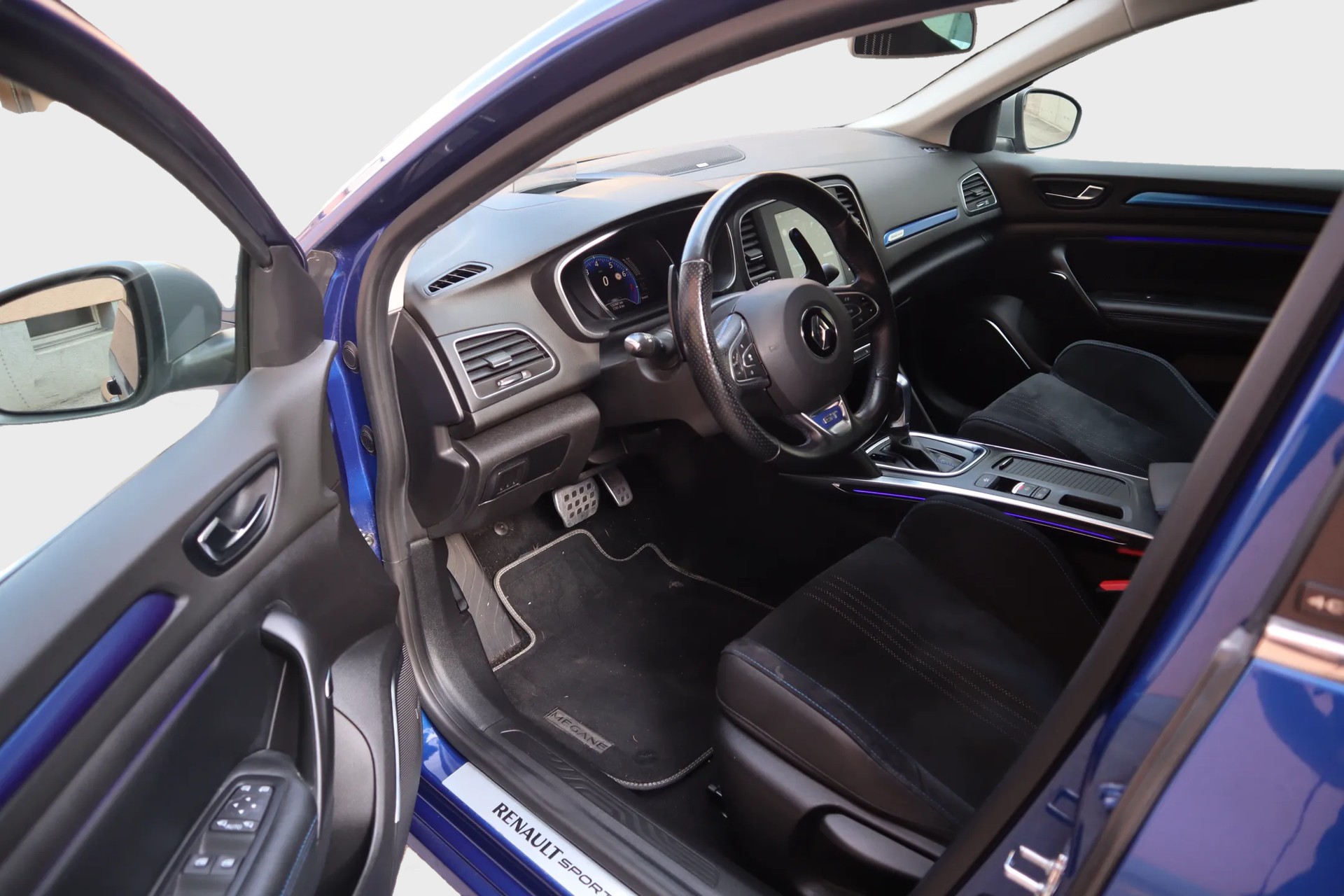 RENAULT Mégane 1.6 16V Turbo GT EDC-image-9
