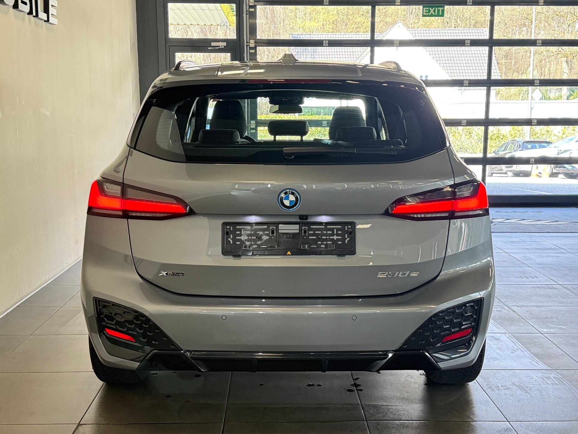 BMW 230e xDrive Active Tourer M Sport-showroom-element-3