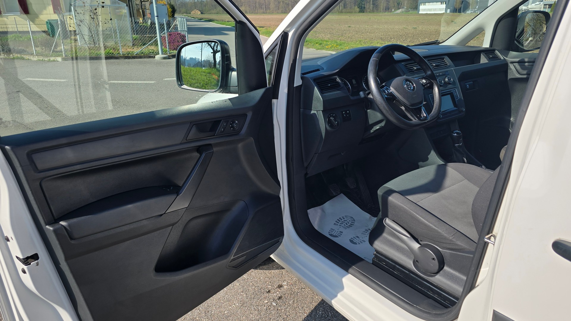VW Caddy 2.0TDI 4Motion BlueMotion Technology AHK, Klima-image-12