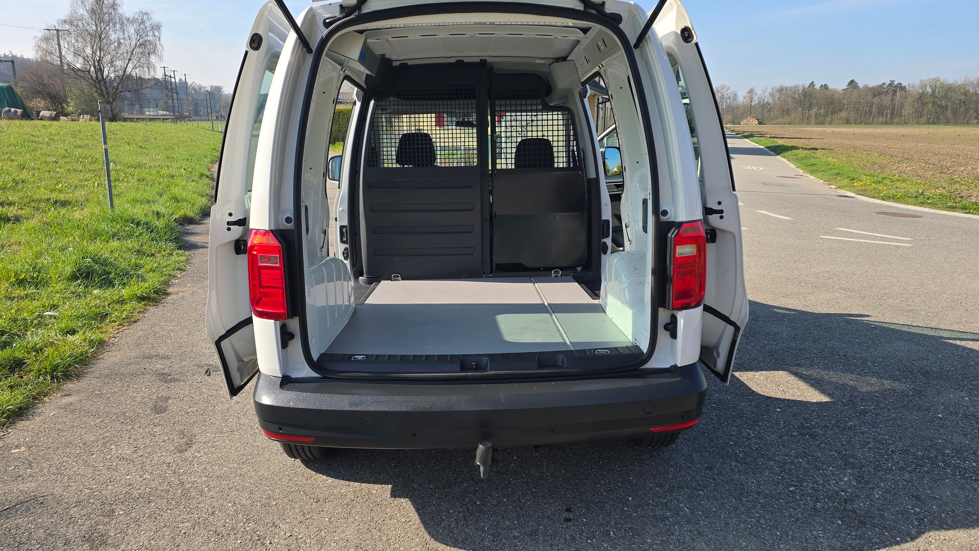 VW Caddy 2.0TDI 4Motion BlueMotion Technology AHK, Klima-image-15