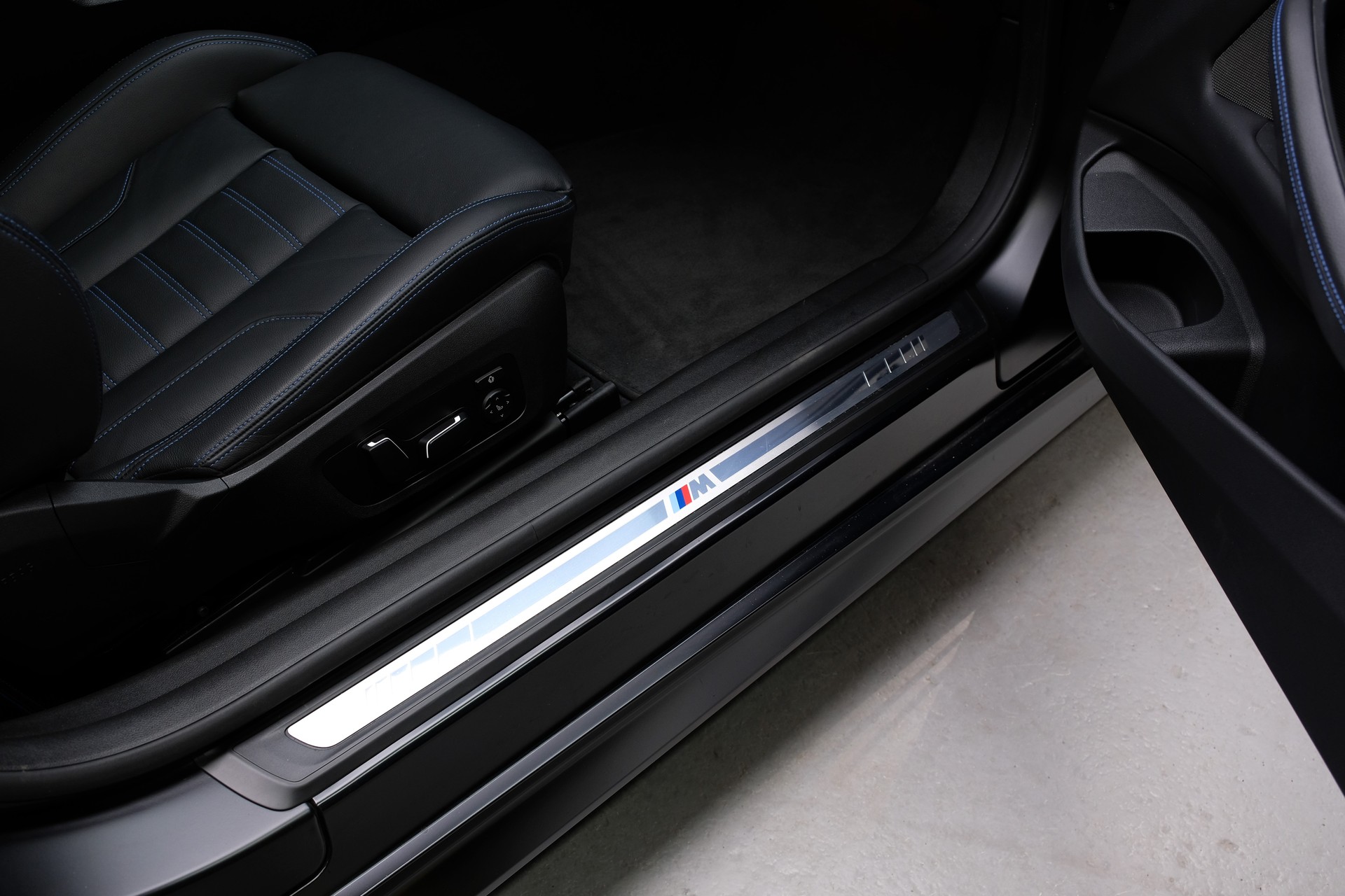 BMW M440i xDrive 48V Coupé M Sport Pro Steptronic-image-28