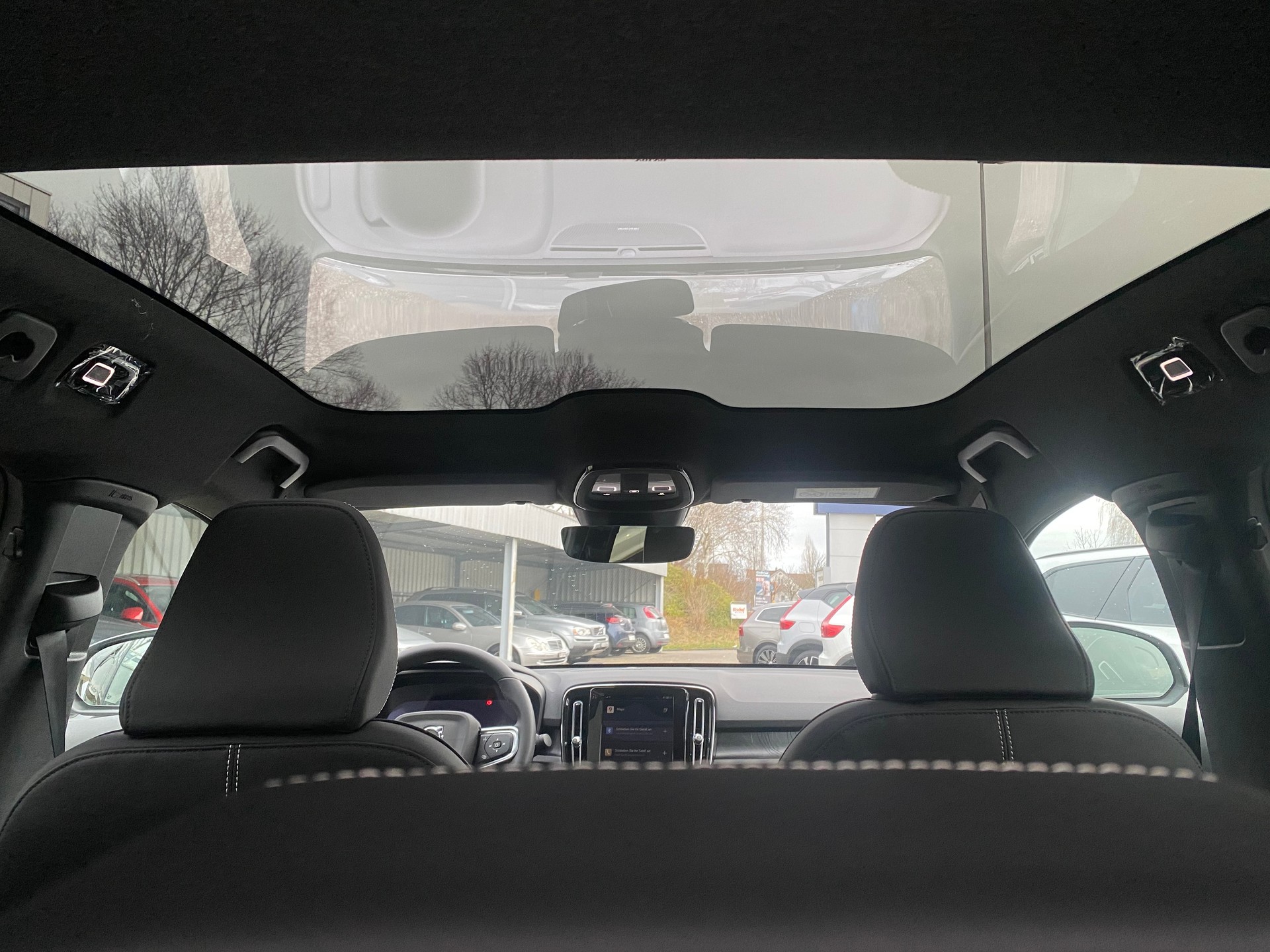VOLVO C40 Recharge Twin-image-14