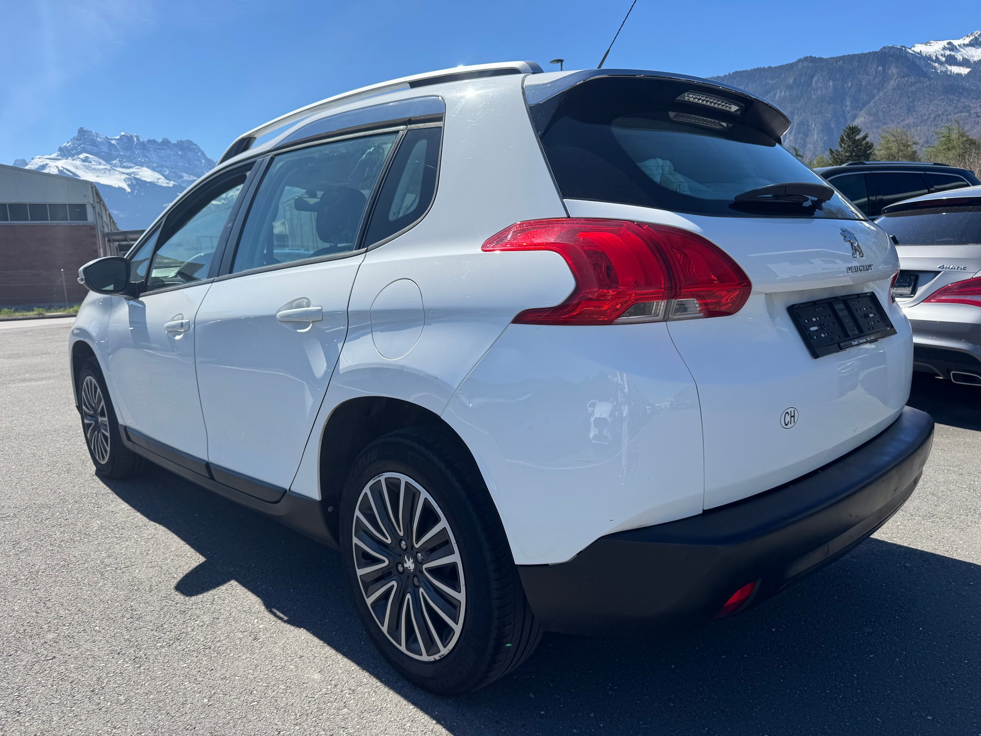 PEUGEOT 2008 1.6 VTI Active-image-5
