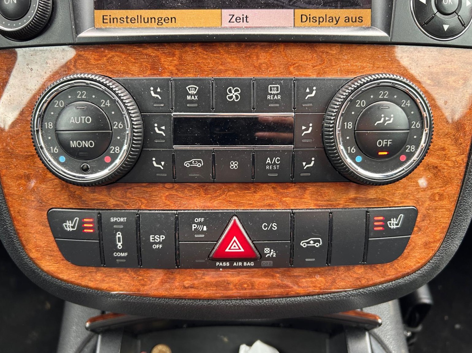 MERCEDES-BENZ R 350 BlueTEC L 4Matic 7G-Tronic-image-21