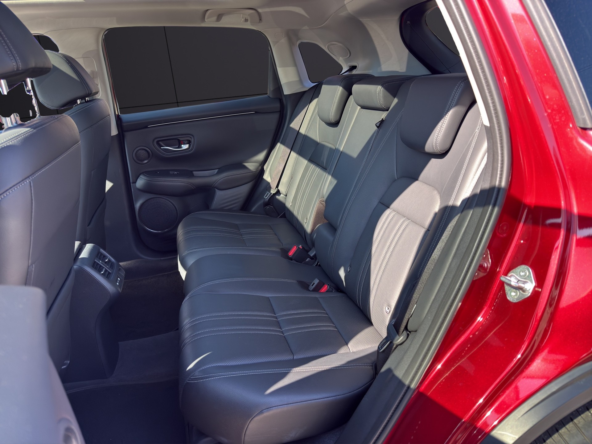 HONDA ZR-V 2.0i MMD Hybrid Advance Automatic-image-15