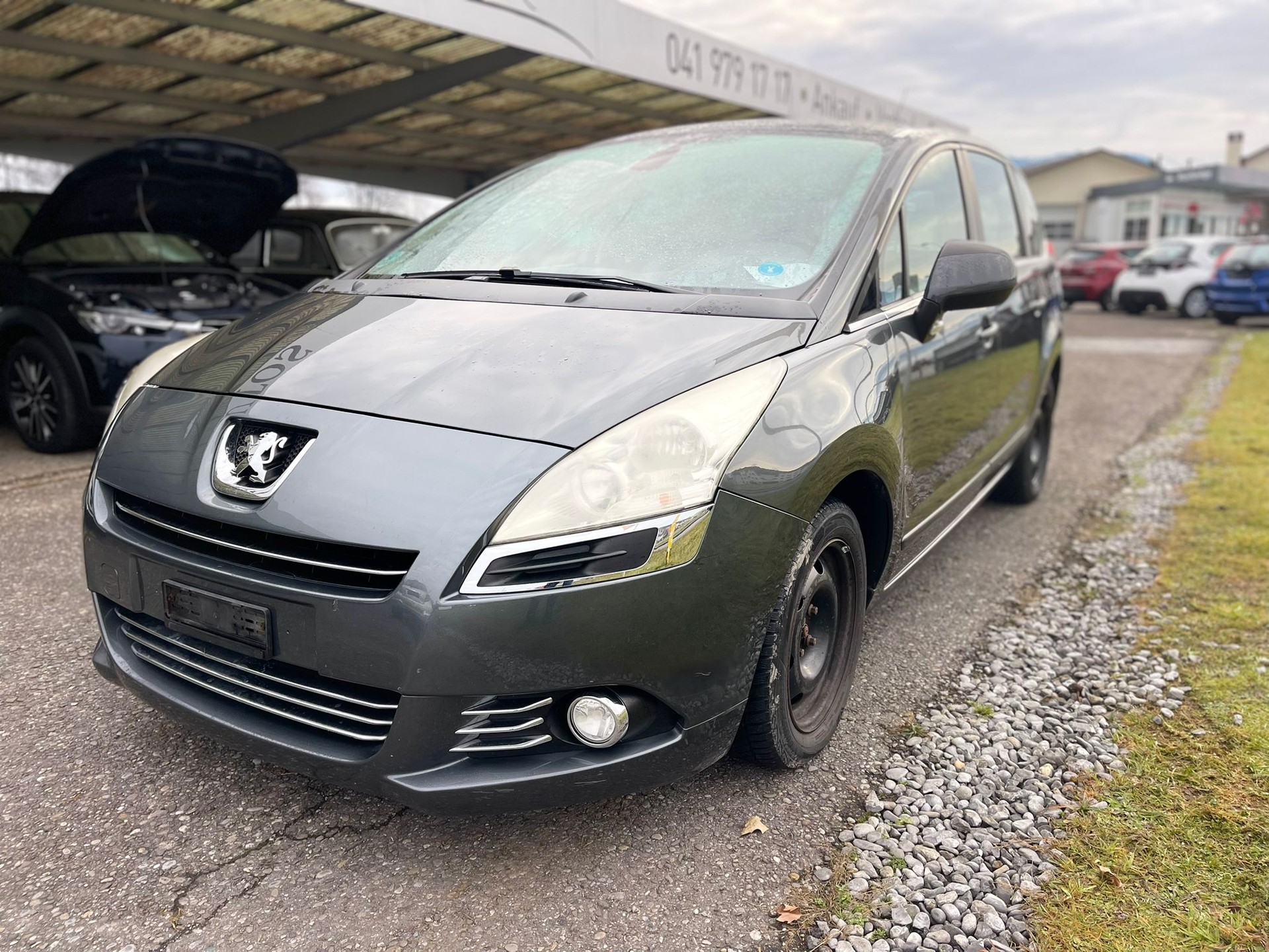 PEUGEOT 5008 2.0 HDI Business Automatic-image-0