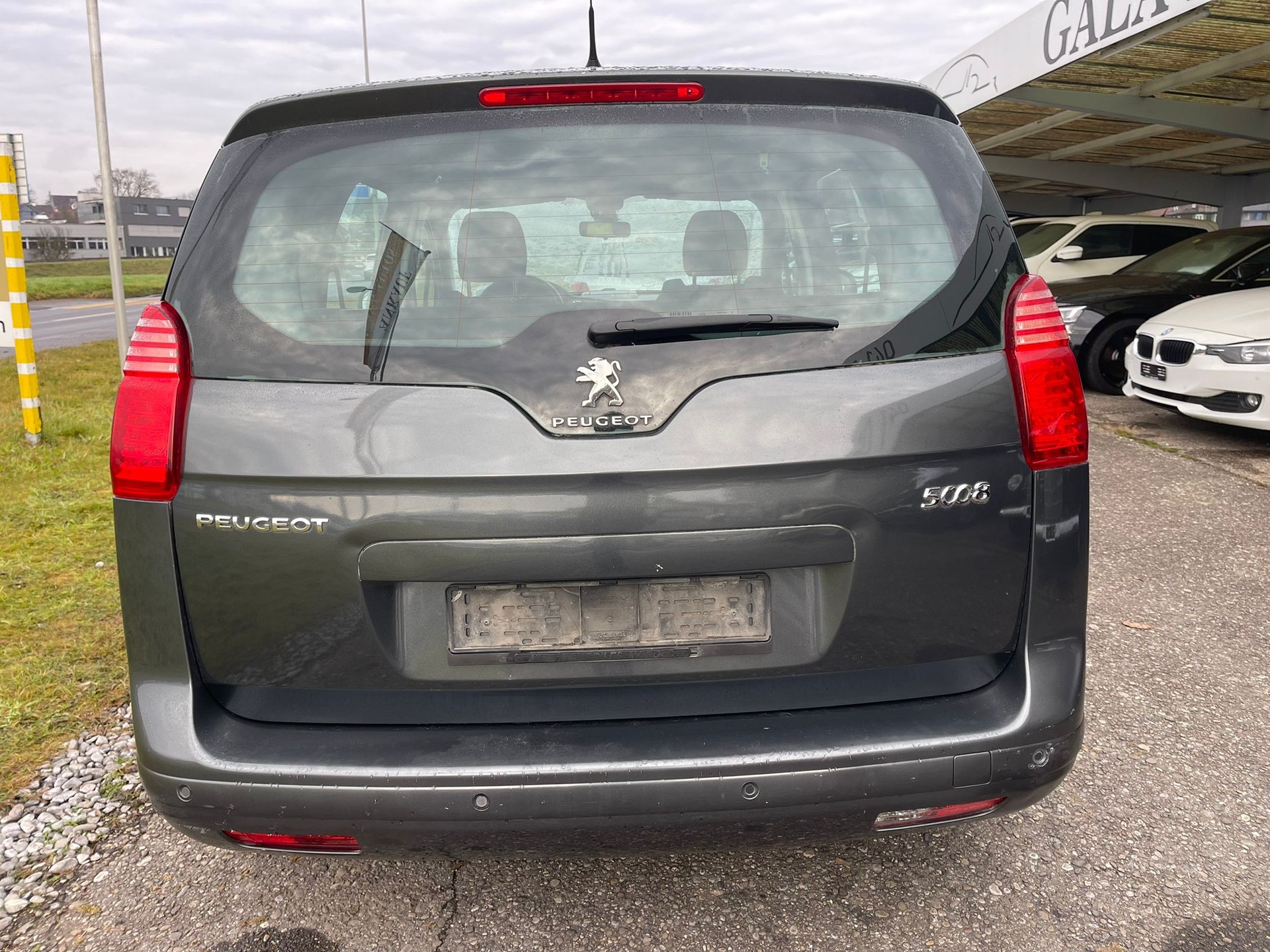 PEUGEOT 5008 2.0 HDI Business Automatic-image-5