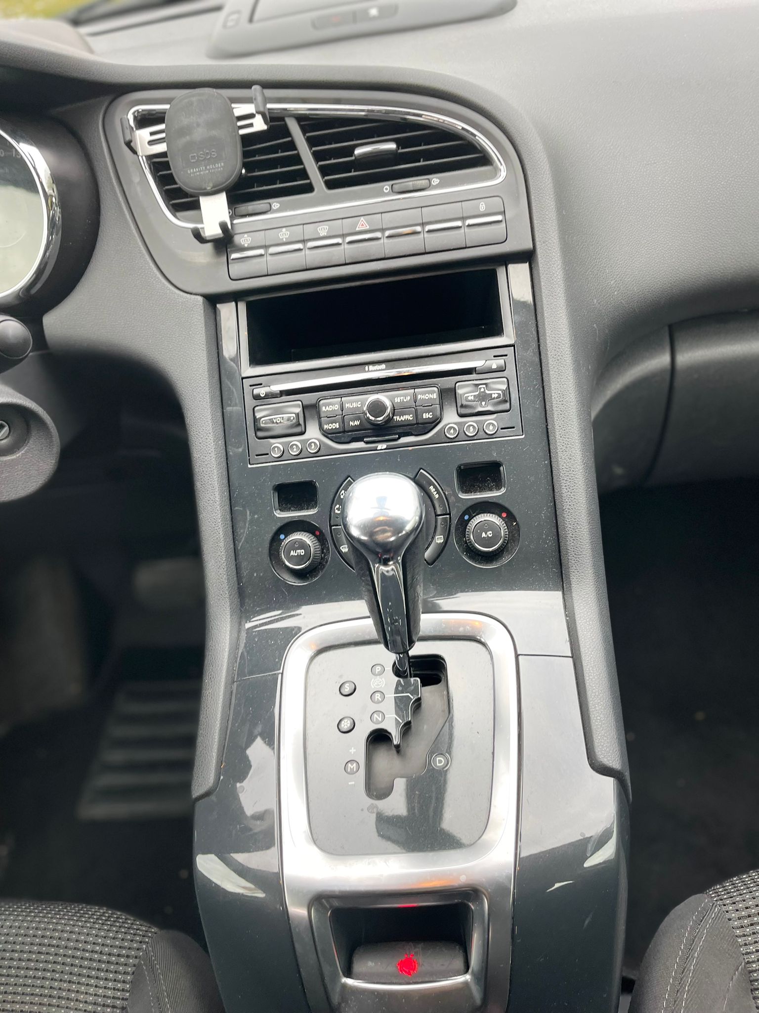 PEUGEOT 5008 2.0 HDI Business Automatic-image-7