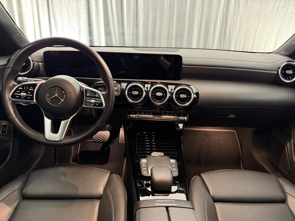MERCEDES-BENZ CLA Shooting Brake 200 7G-DCT-image-7