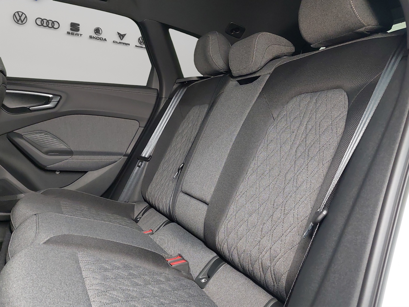 AUDI A5 Avant e-hybrid quattro Attraction 220 kW S tronic-image-8