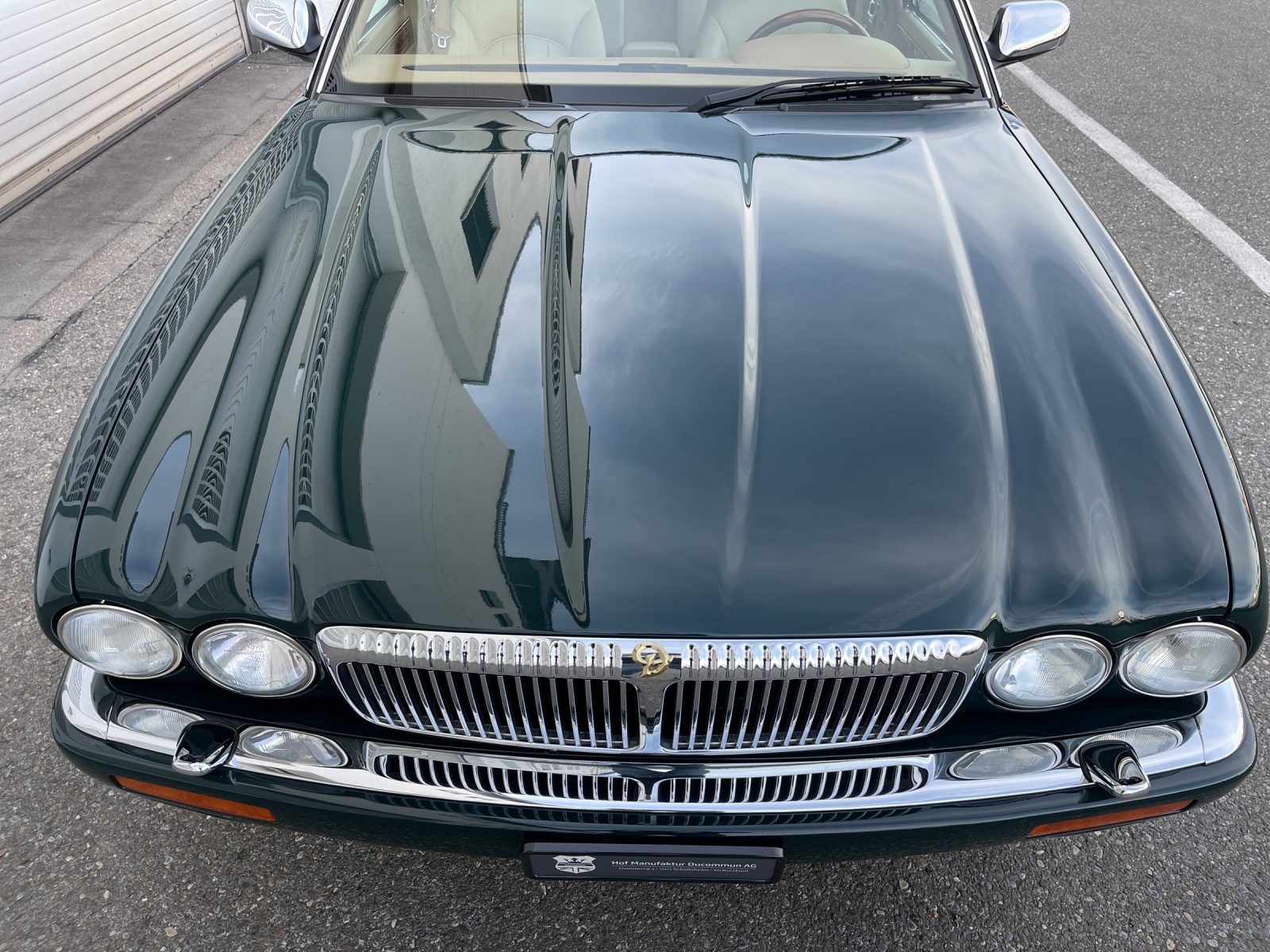 DAIMLER 4.0 Six-image-15
