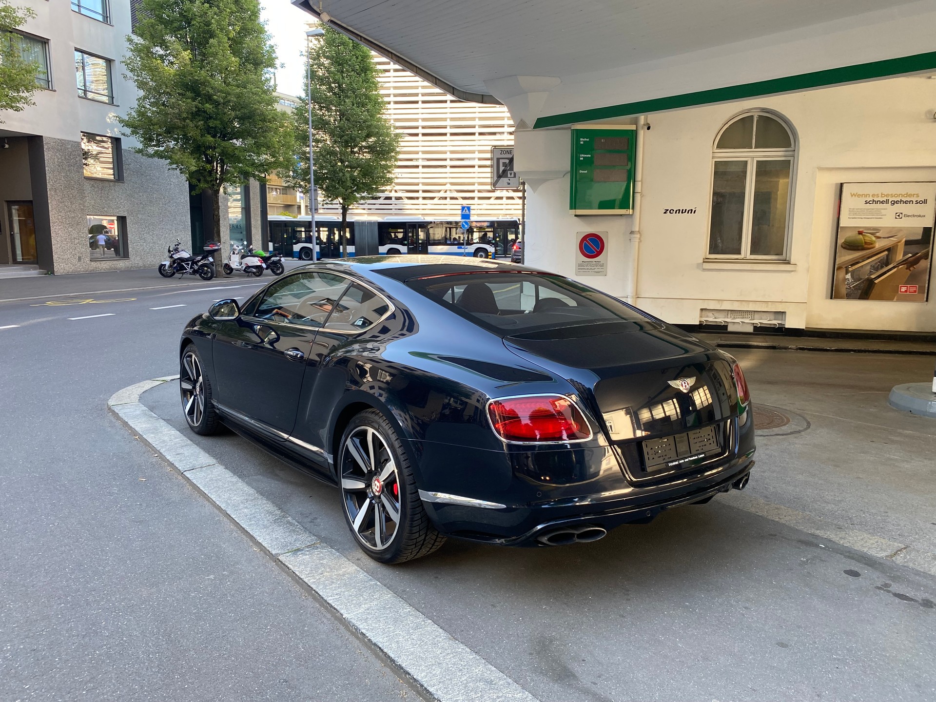 BENTLEY Continental GT 4.0 V8 S-image-4