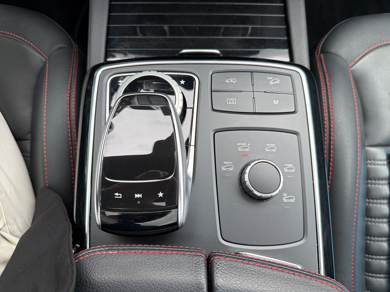 MERCEDES-BENZ GLE Coupé 43 AMG 4Matic-image-25