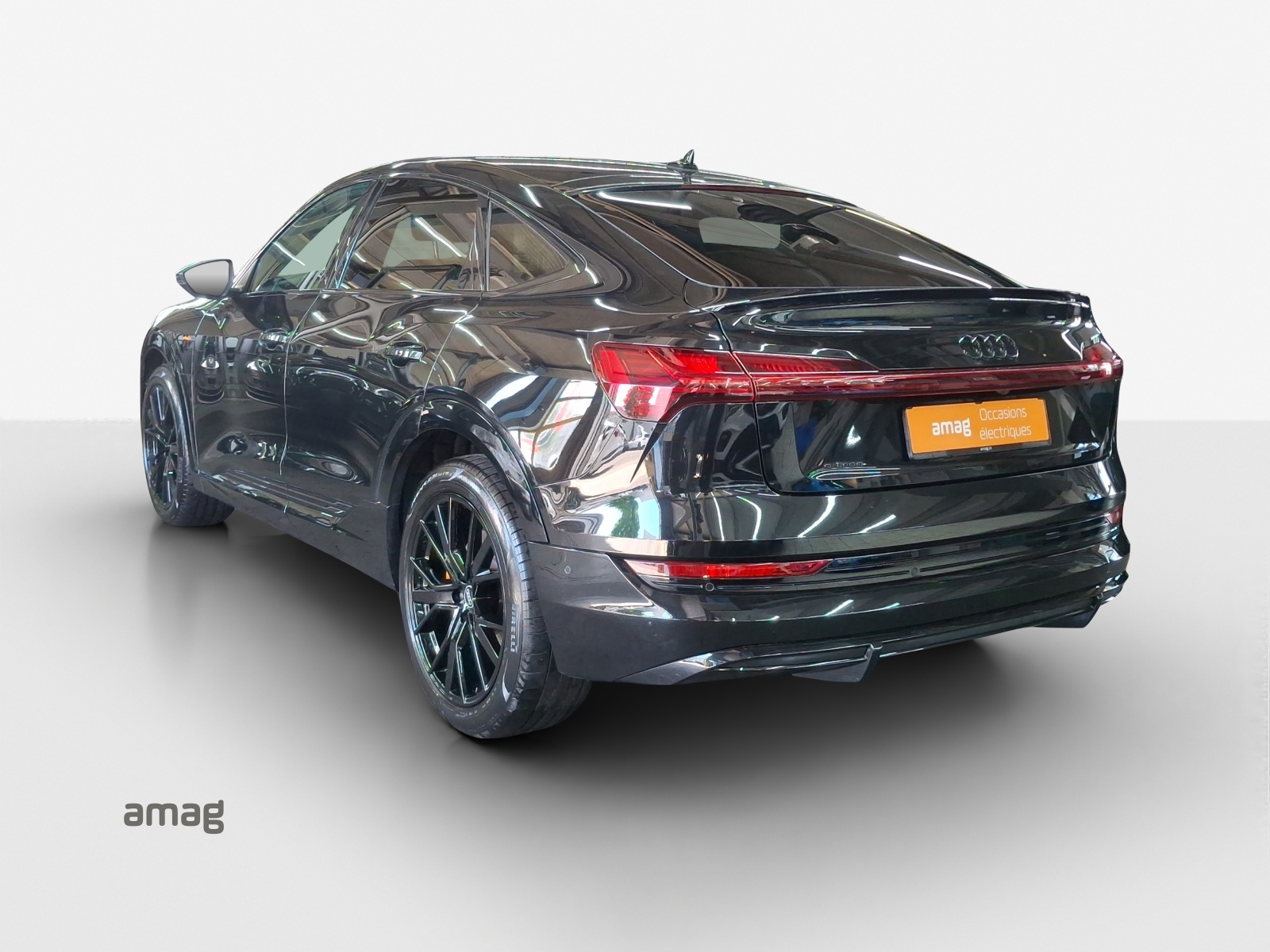 AUDI e-tron 55 Sportback S Line Black Edition quattro-image-3