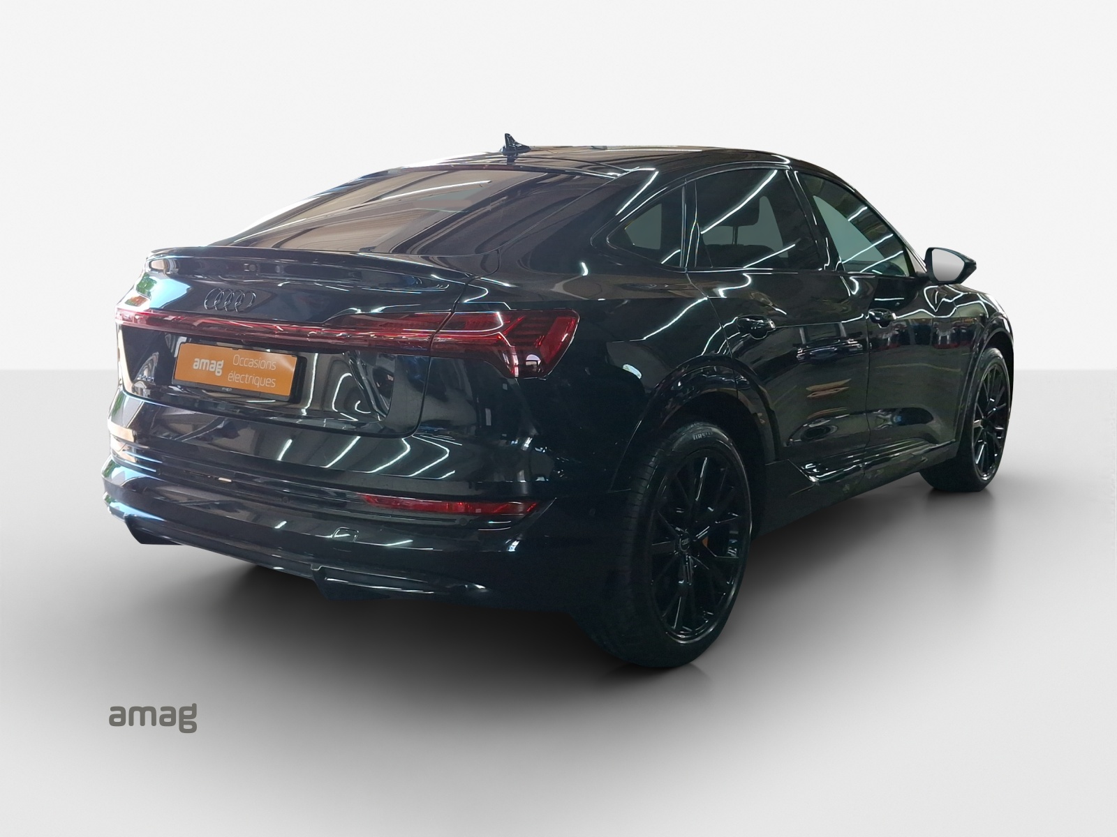 AUDI e-tron 55 Sportback S Line Black Edition quattro-image-5